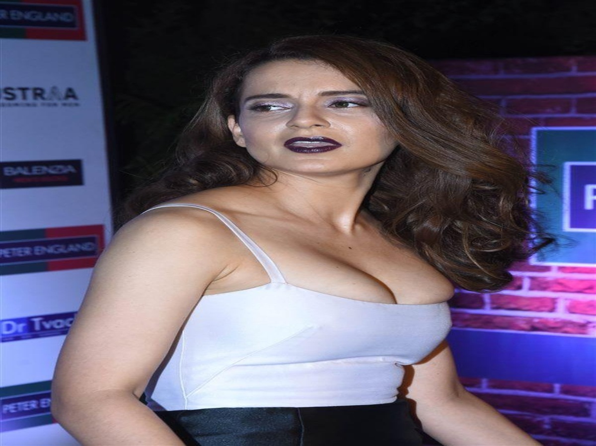 Bollywood Oops Moments: Alia Bhatt, Kangana Ranaut & Other Actresses Caught in Their Most Embarrassing Camera Fails - Photo Gallery