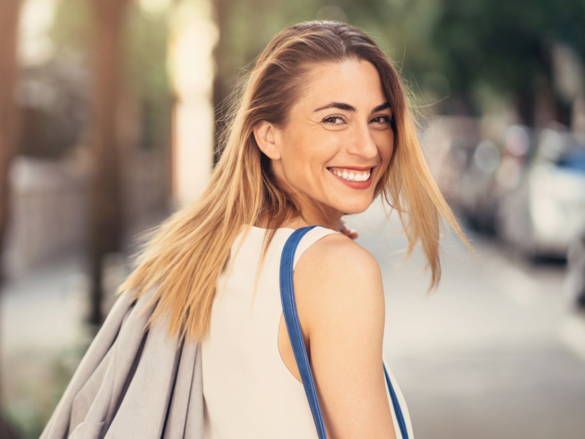 6-quiet-habits-of-private-people-who-avoid-social-media 6 Quiet Habits of People Who Stay Private and Avoid Posting Anything on Social Media - Photo Gallery