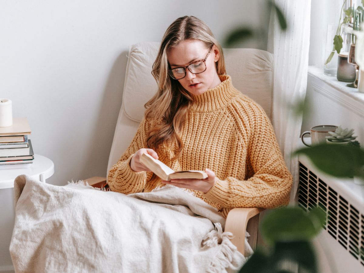 6-quiet-habits-of-private-people-who-avoid-social-media 6 Quiet Habits of People Who Stay Private and Avoid Posting Anything on Social Media - Photo Gallery