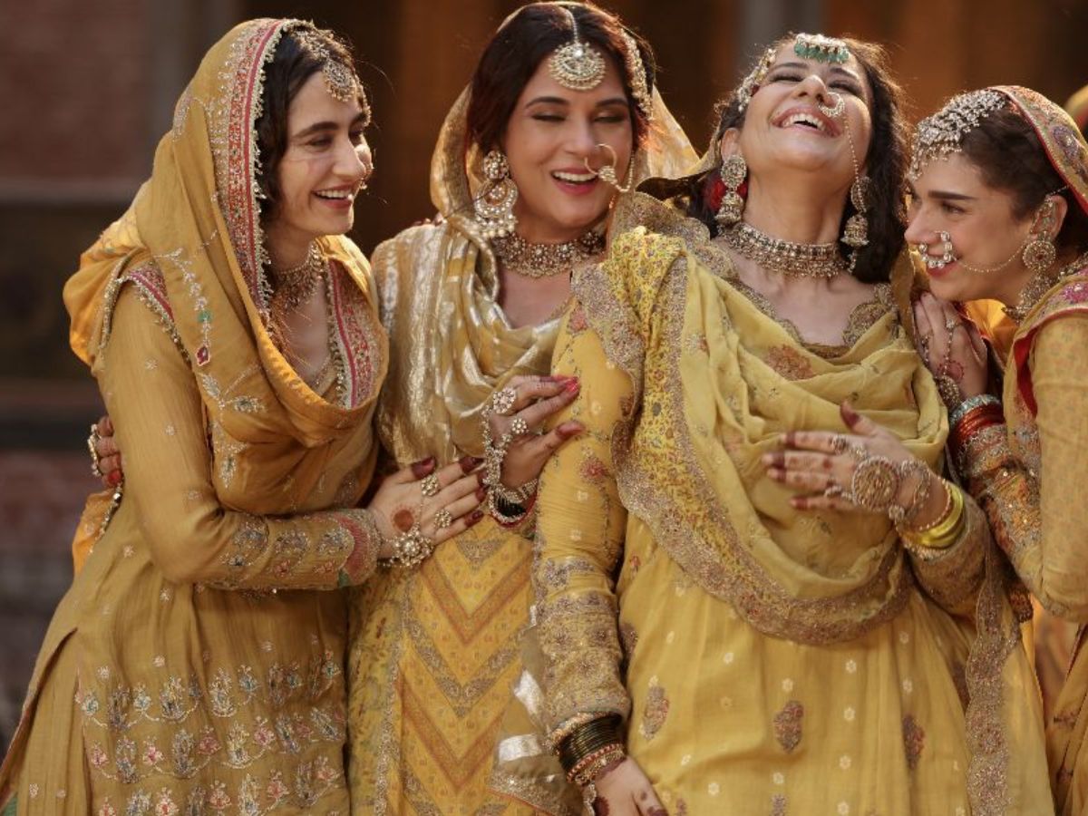 heeramandi-fashion-royal-looks-that-still-rule-in-pics Fashion from Heeramandi - Photo Gallery