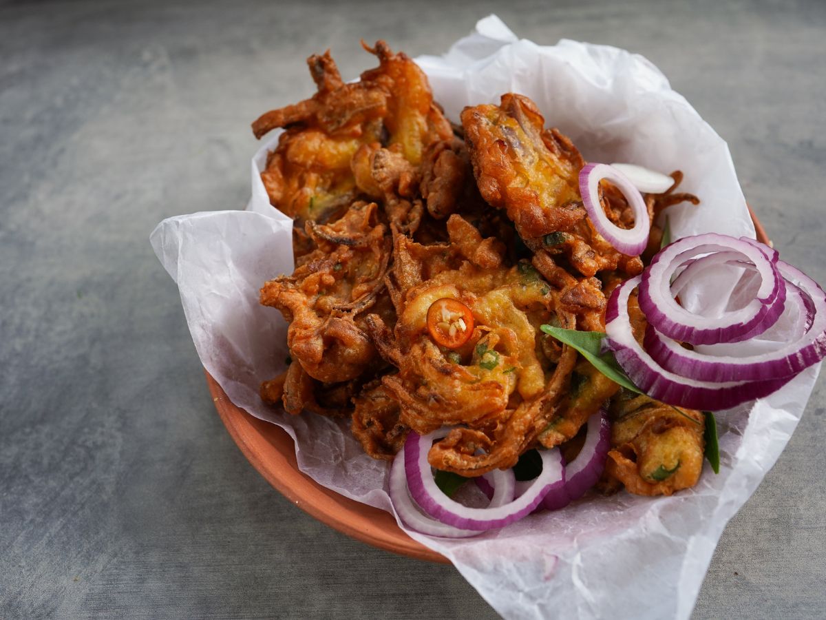 irresistible-indian-pakora-recipes-you-must-try-this-monsoon-with-chai 6 Irresistible Pakode You Must Try This Monsoon Season - Photo Gallery