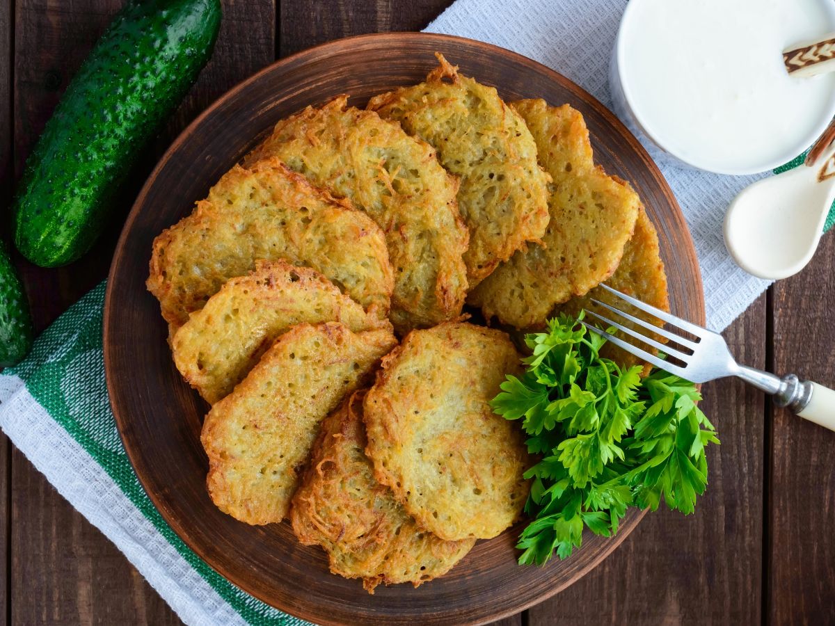 irresistible-indian-pakora-recipes-you-must-try-this-monsoon-with-chai 6 Irresistible Pakode You Must Try This Monsoon Season - Photo Gallery