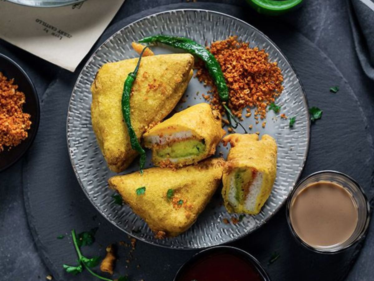 irresistible-indian-pakora-recipes-you-must-try-this-monsoon-with-chai 6 Irresistible Pakode You Must Try This Monsoon Season - Photo Gallery