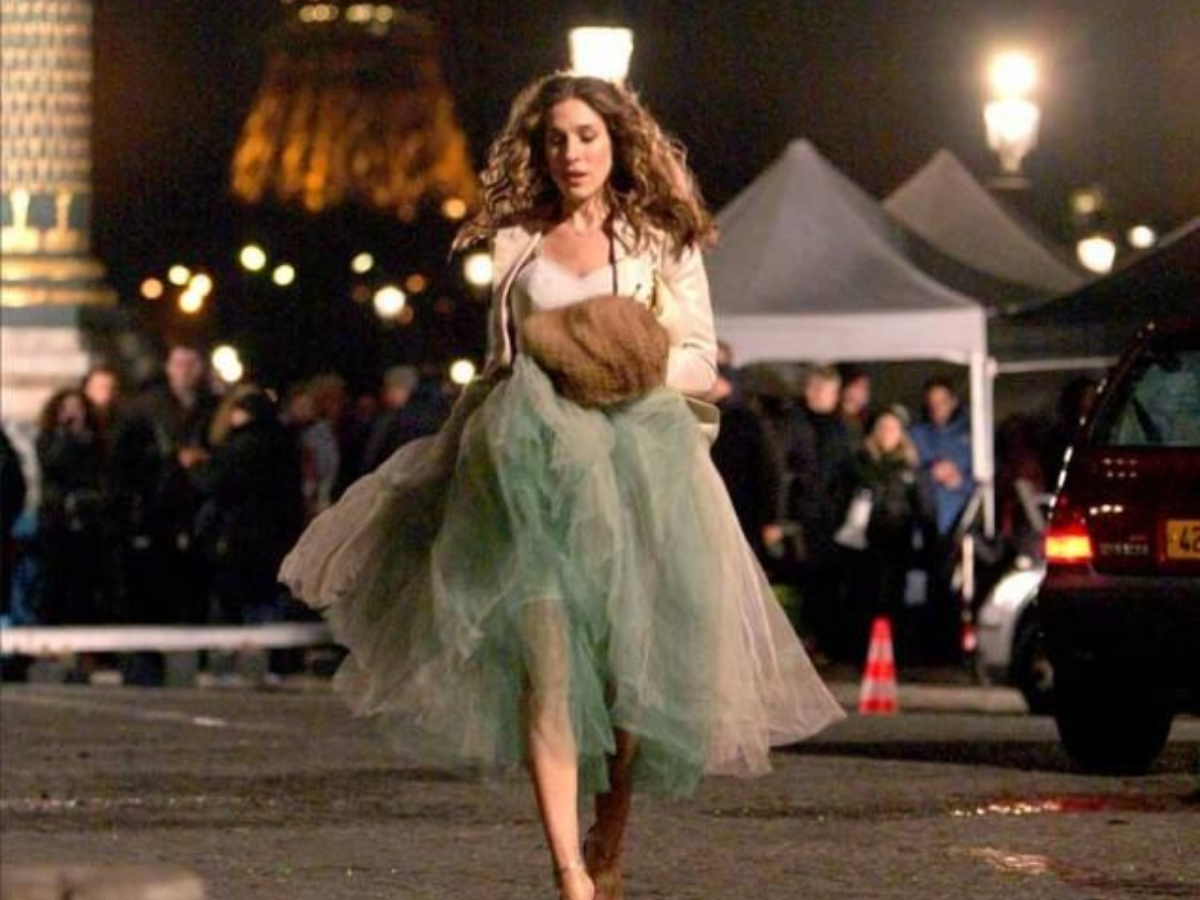 from-tulle-to-couture-carrie-bradshaws-top-10-show-stopping-outfits Image Credit: Pinterest - Photo Gallery