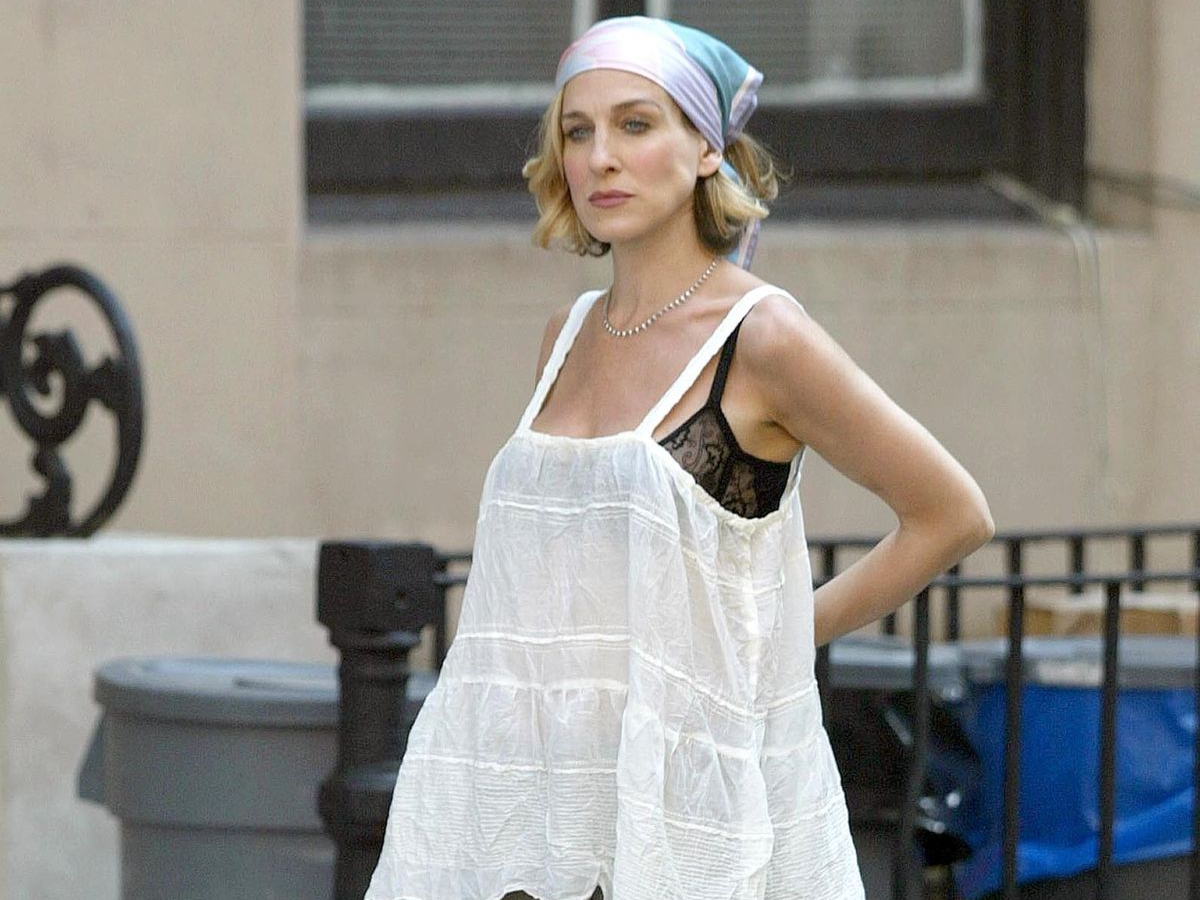 from-tulle-to-couture-carrie-bradshaws-top-10-show-stopping-outfits Image Credit: Pinterest - Photo Gallery
