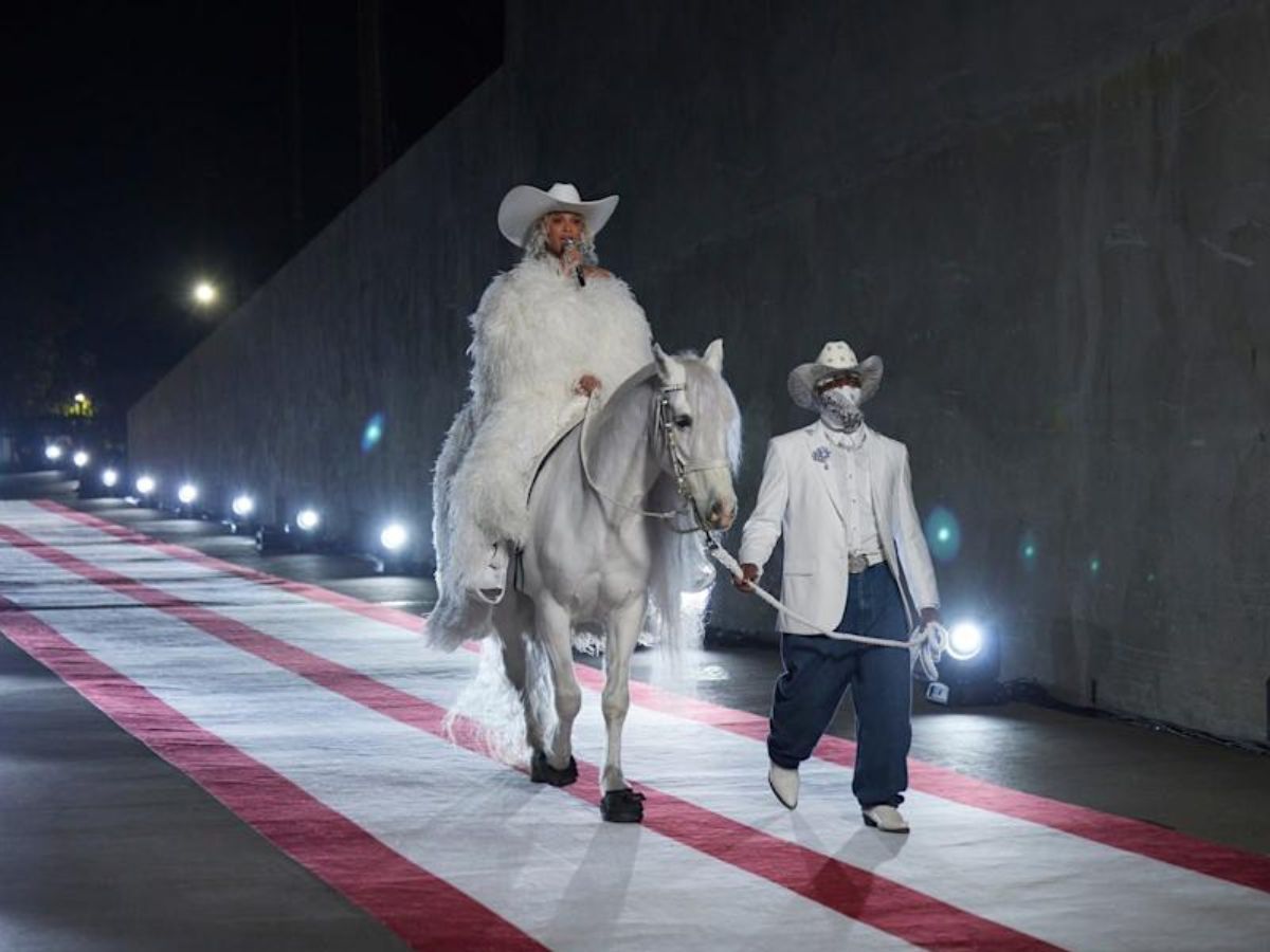 beyonce-cowboy-carter-tour-stunning-stage-designs-and-visuals Beyoncé’s Cowboy Carter Tour: Stunning Stage Designs and Visuals - Photo Gallery