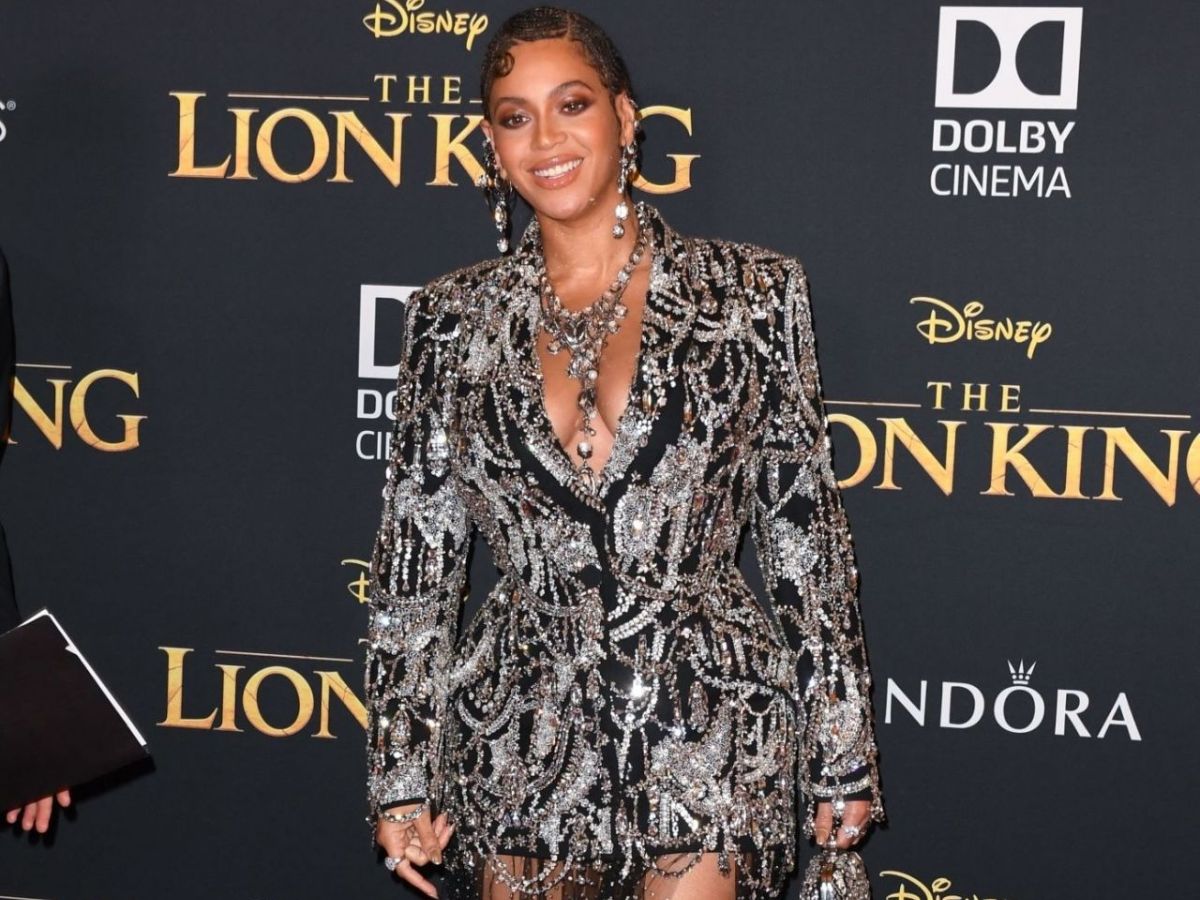 7-times-beyonce-slayed-every-glam-look-that-broke-style-meter 7 Times Beyoncé Slayed Every Glam Look That Broke Style Meter - Photo Gallery