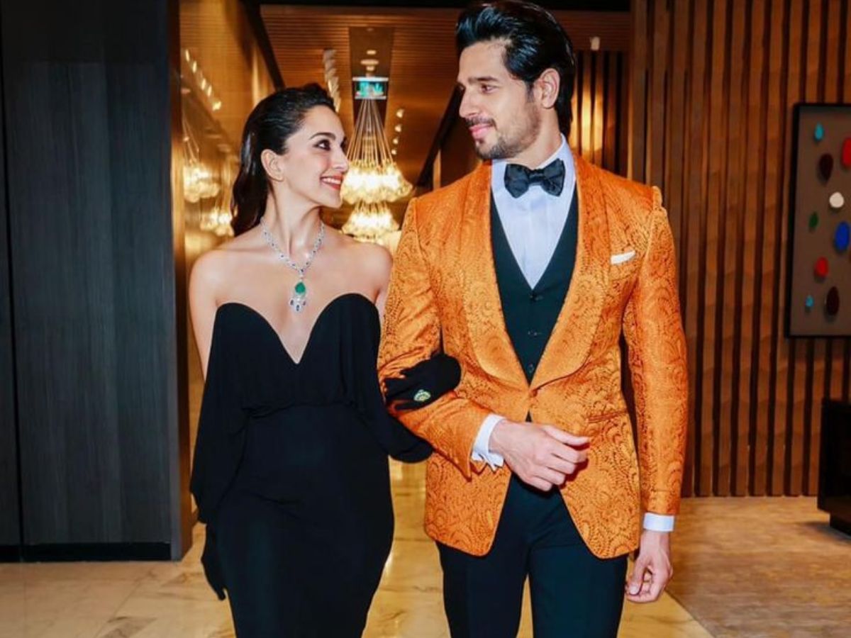 from-shershaah-to-soulmates-unseen-pictures-of-kiara-advani-and-sidharth-malhotra-perfect-pair-on-and-off-the-red-carpet From “Shershaah” to Soulmates: Unseen Pictures of Kiara Advani and Sidharth Malhotra Perfect Pair On and Off The Red Carpet - Photo Gallery