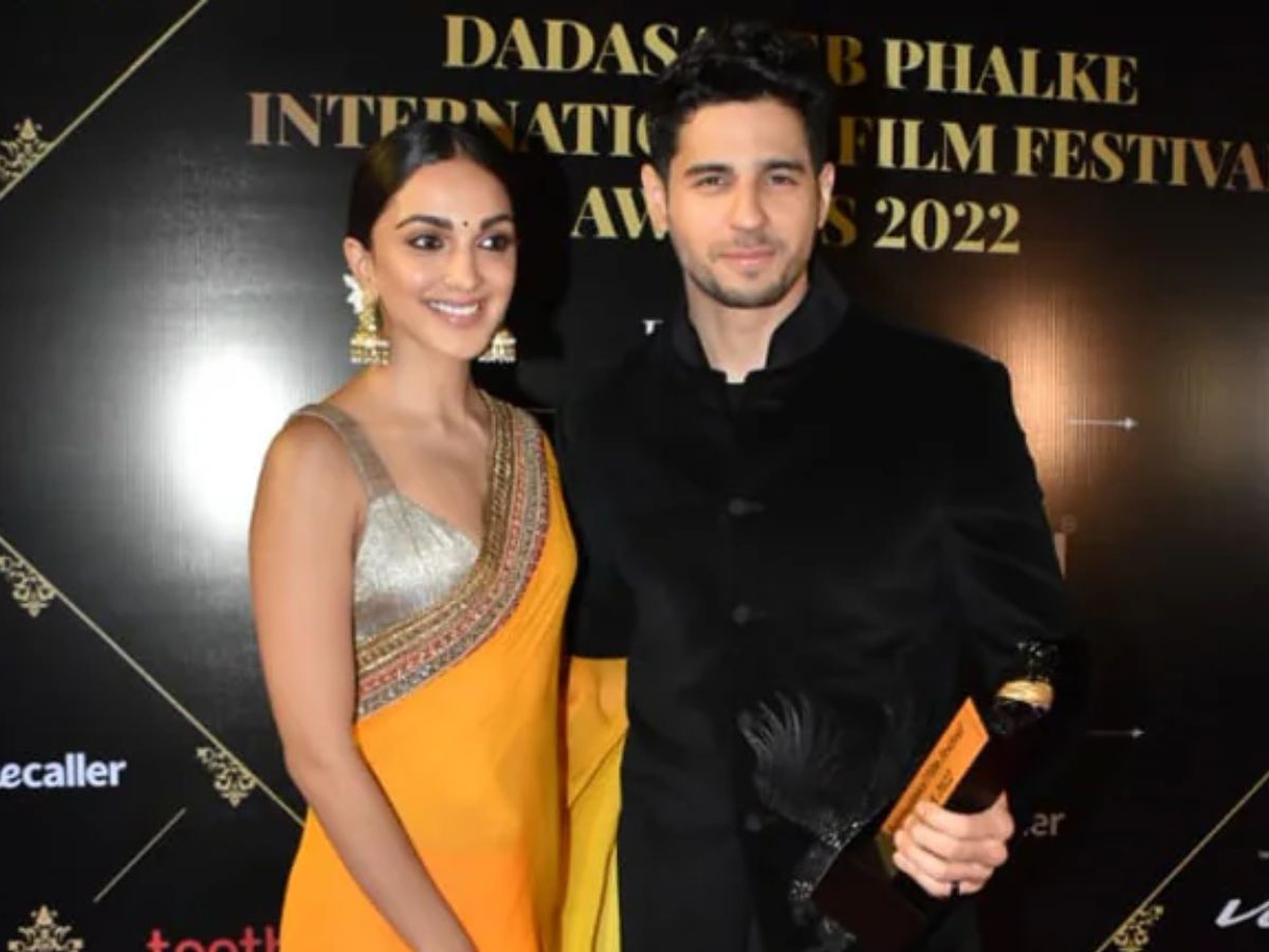 from-shershaah-to-soulmates-unseen-pictures-of-kiara-advani-and-sidharth-malhotra-perfect-pair-on-and-off-the-red-carpet From “Shershaah” to Soulmates: Unseen Pictures of Kiara Advani and Sidharth Malhotra Perfect Pair On and Off The Red Carpet - Photo Gallery