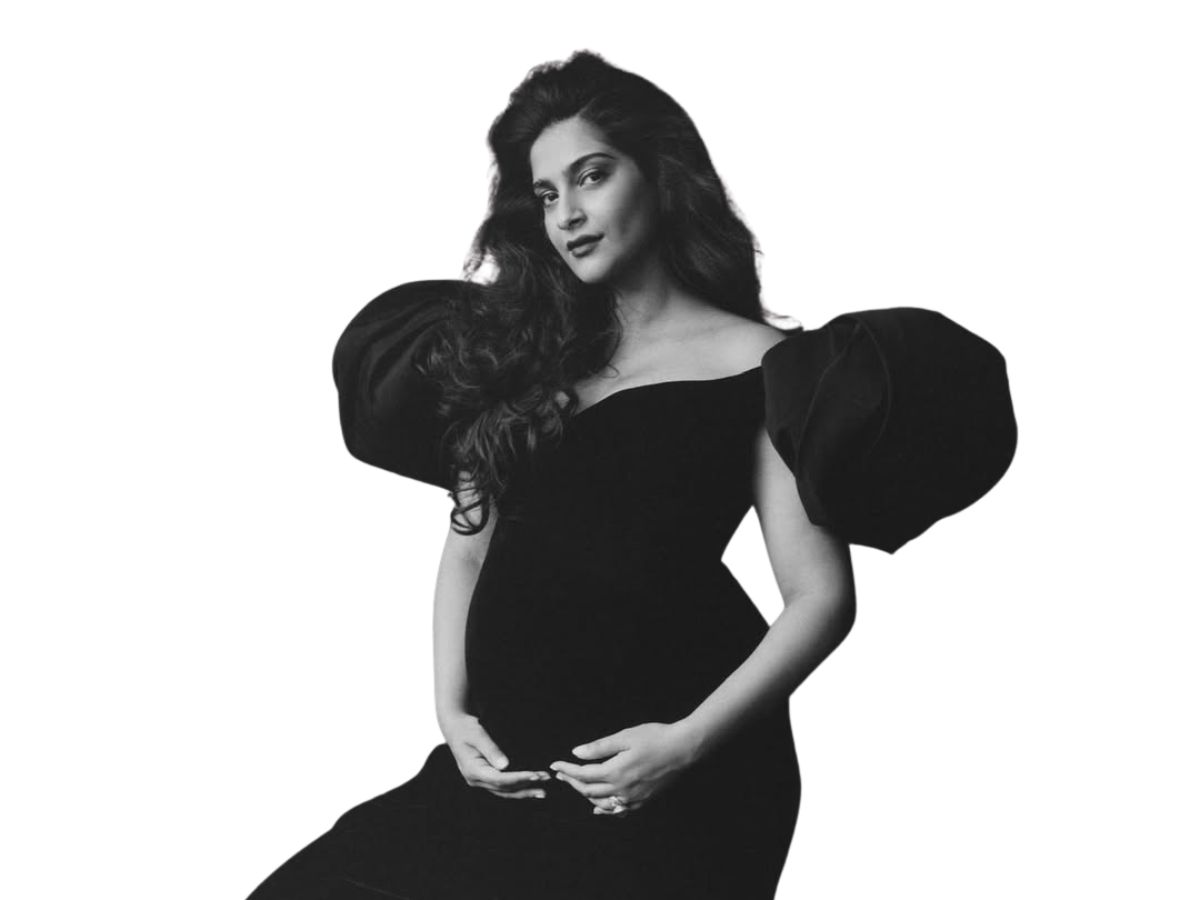 7-bollywood-actresses-maternity-photoshoot-deepika-padukone-to-kiara-advani 7 Stunning Maternity Photoshoots of Bollywood Actresses: From Deepika Padukone to Kiara Advani