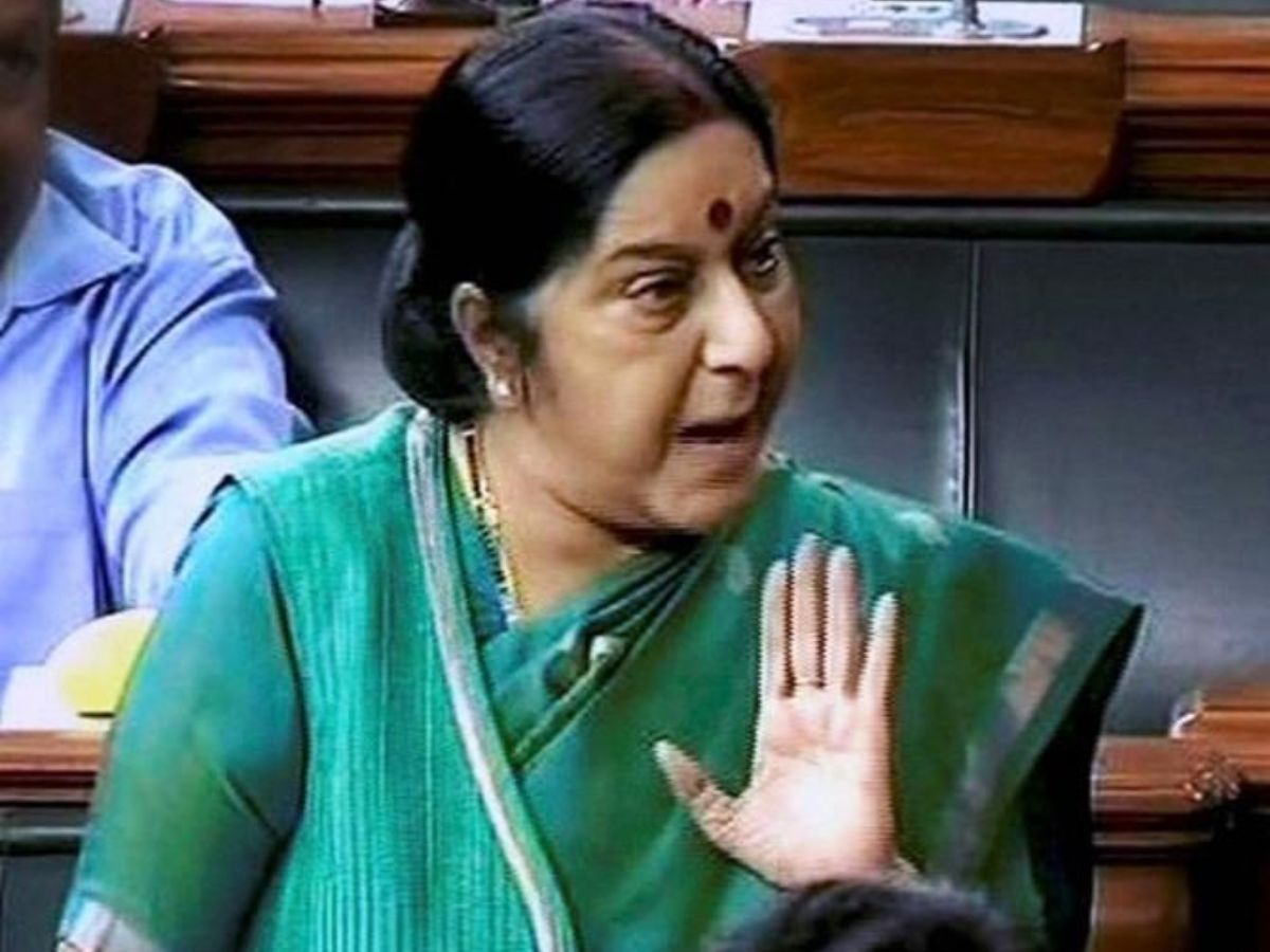 women-who-roared-indias-fiercest-and-most-controversial-female-political-leaders-in-pics Sushma Swaraj (Image Credit- Pinterest) - Photo Gallery