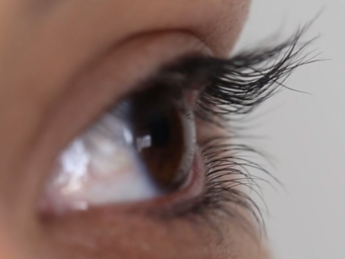 how-to-grow-long-lush-lashes-at-home-6-simple-ways How to Grow Long, Lush Lashes at Home: 6 Simple Ways - Photo Gallery