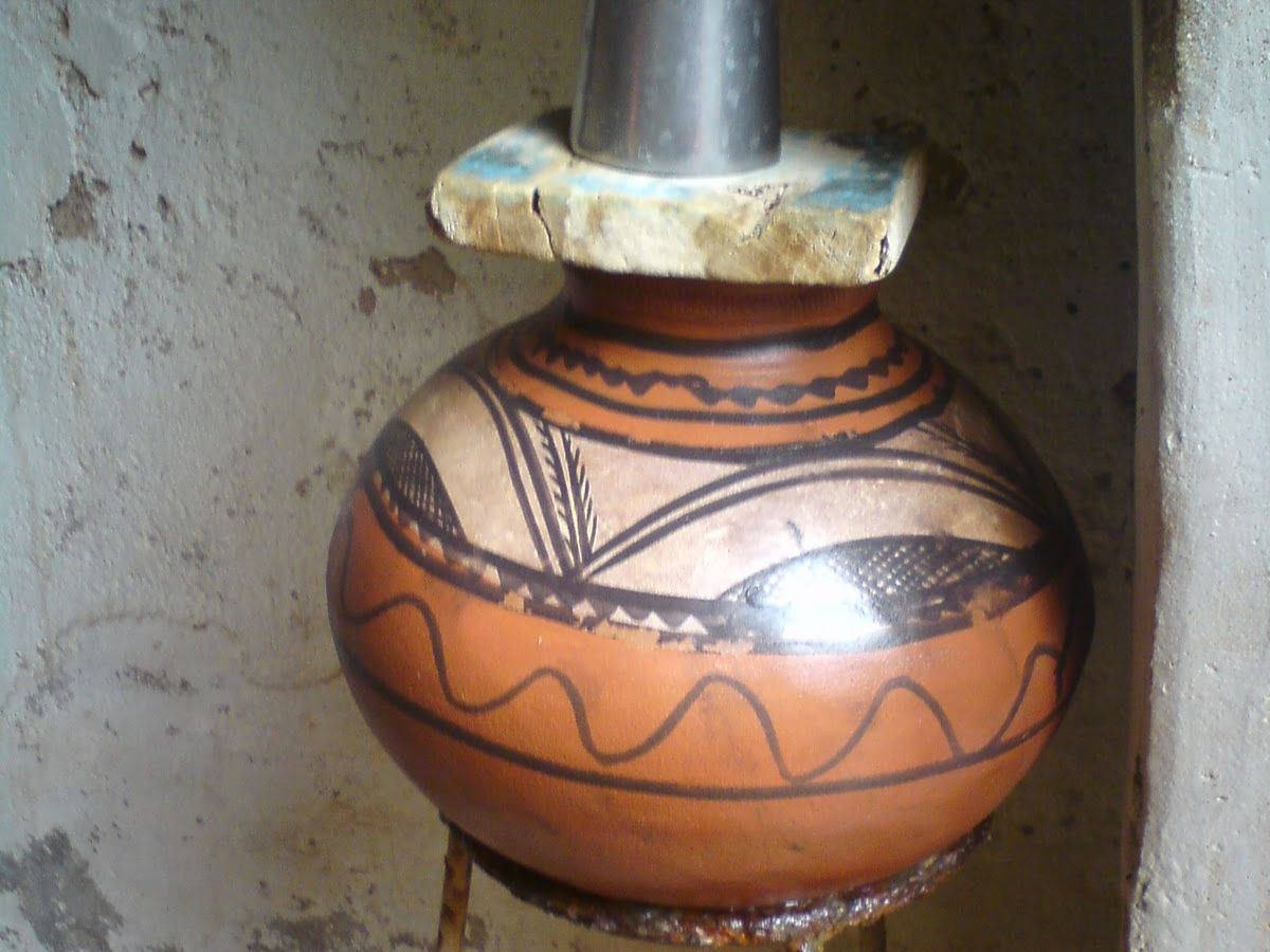 in-pics-five-pros-and-cons-of-using-a-traditional-mud-pot Mitti Ka Ghada cools water naturally without using any electricity or power (Image Credit- Pinterest) - Photo Gallery