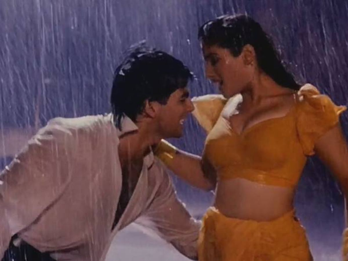 From Mandakini to Vidya Balan: 7 Unforgettable Moments When Actresses In Wet White sarees Captivated The Silver Screen - Photo Gallery
