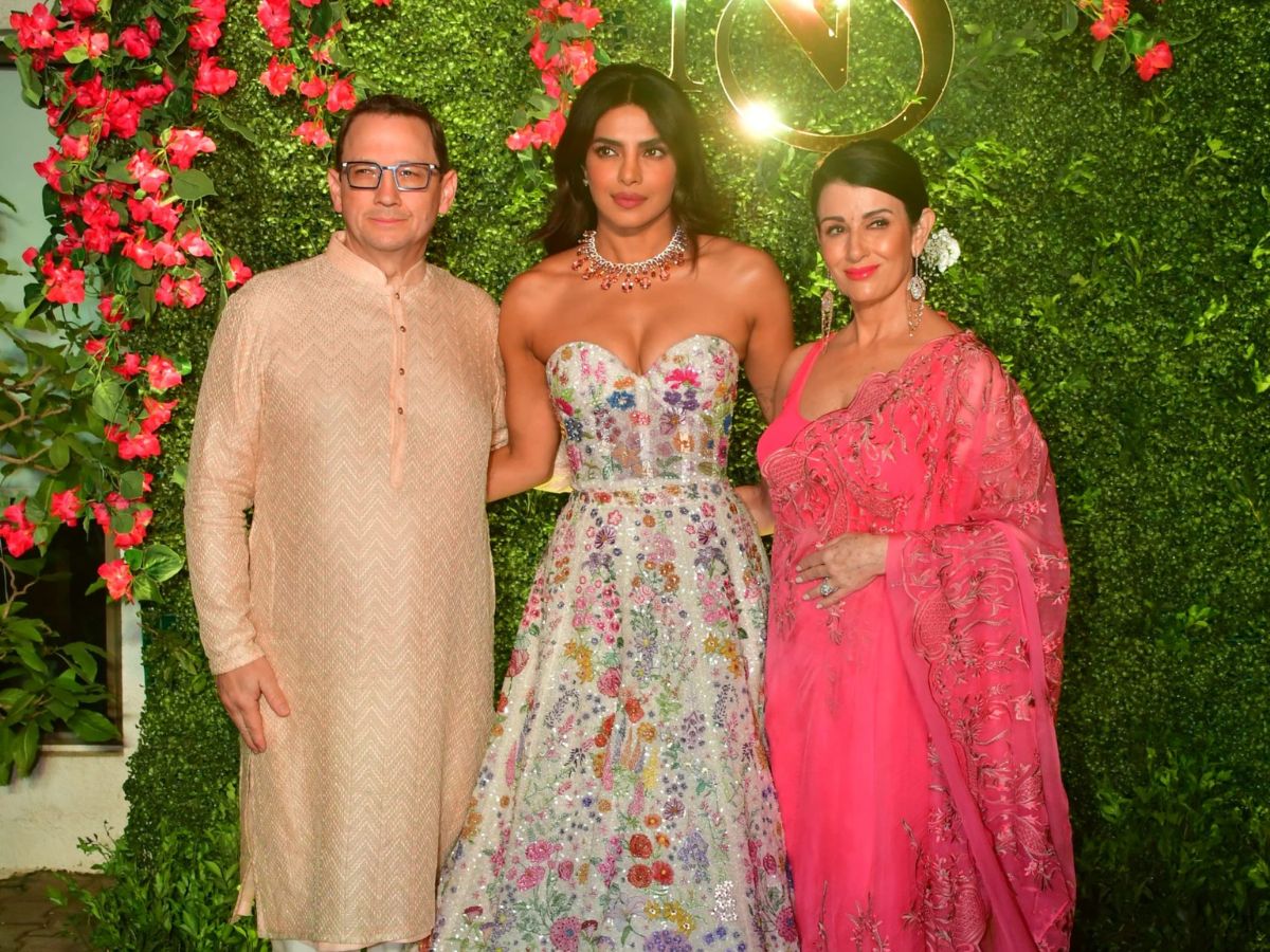 priyanka-chopras-heartfelt-birthday-tribute-to-brother-siddharth-and-mother-in-law-denise-jonas Priyanka Chopra’s Heartfelt Birthday Tribute to Brother Siddharth and Mother-in-Law Denise Jonas - Photo Gallery