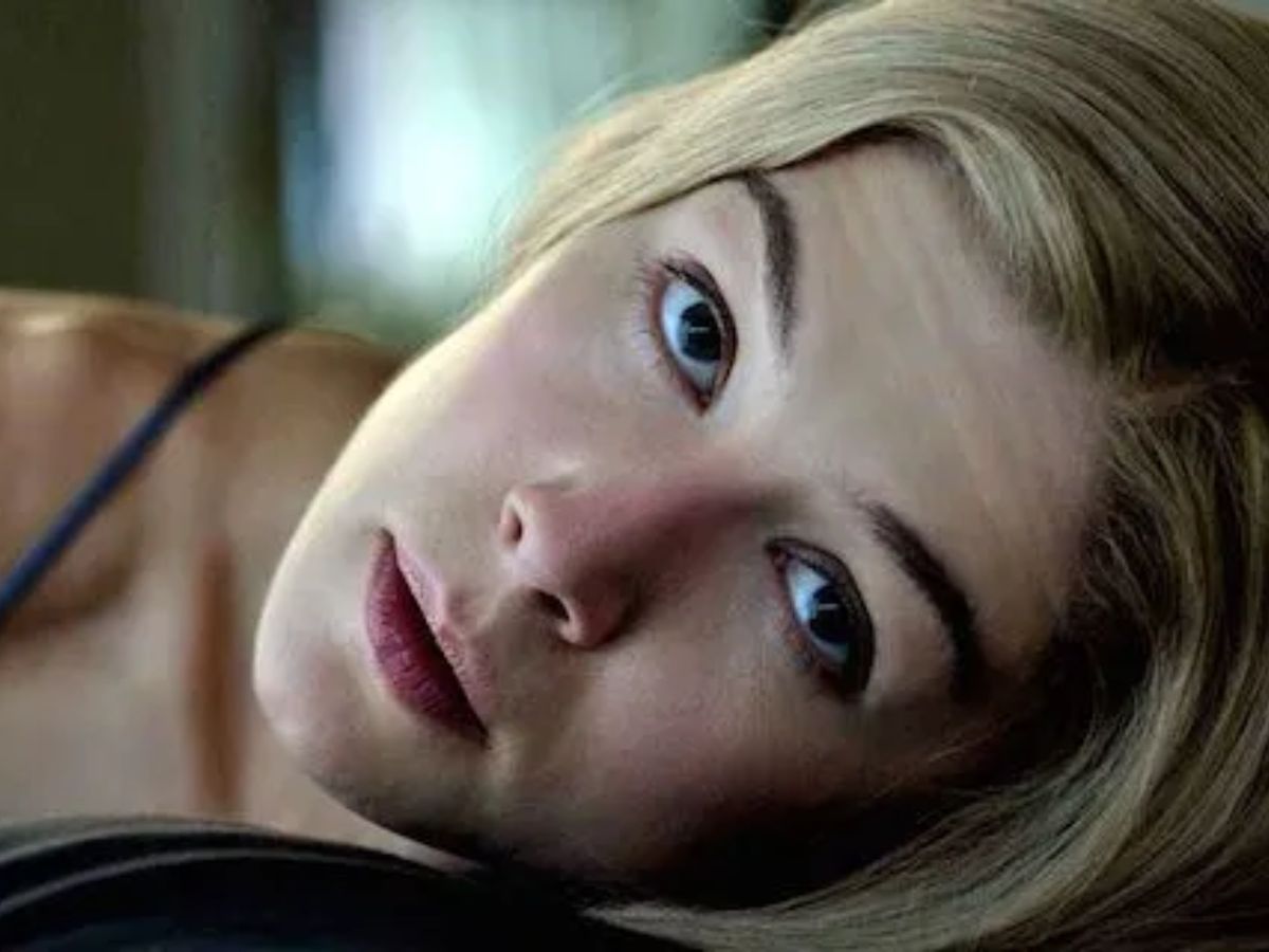 6-darkest-romantic-movies-that-twist-love-into-obsession-and-tragedy 6 Darkest Romantic Movies That Twist Love Into Obsession and Tragedy - Photo Gallery