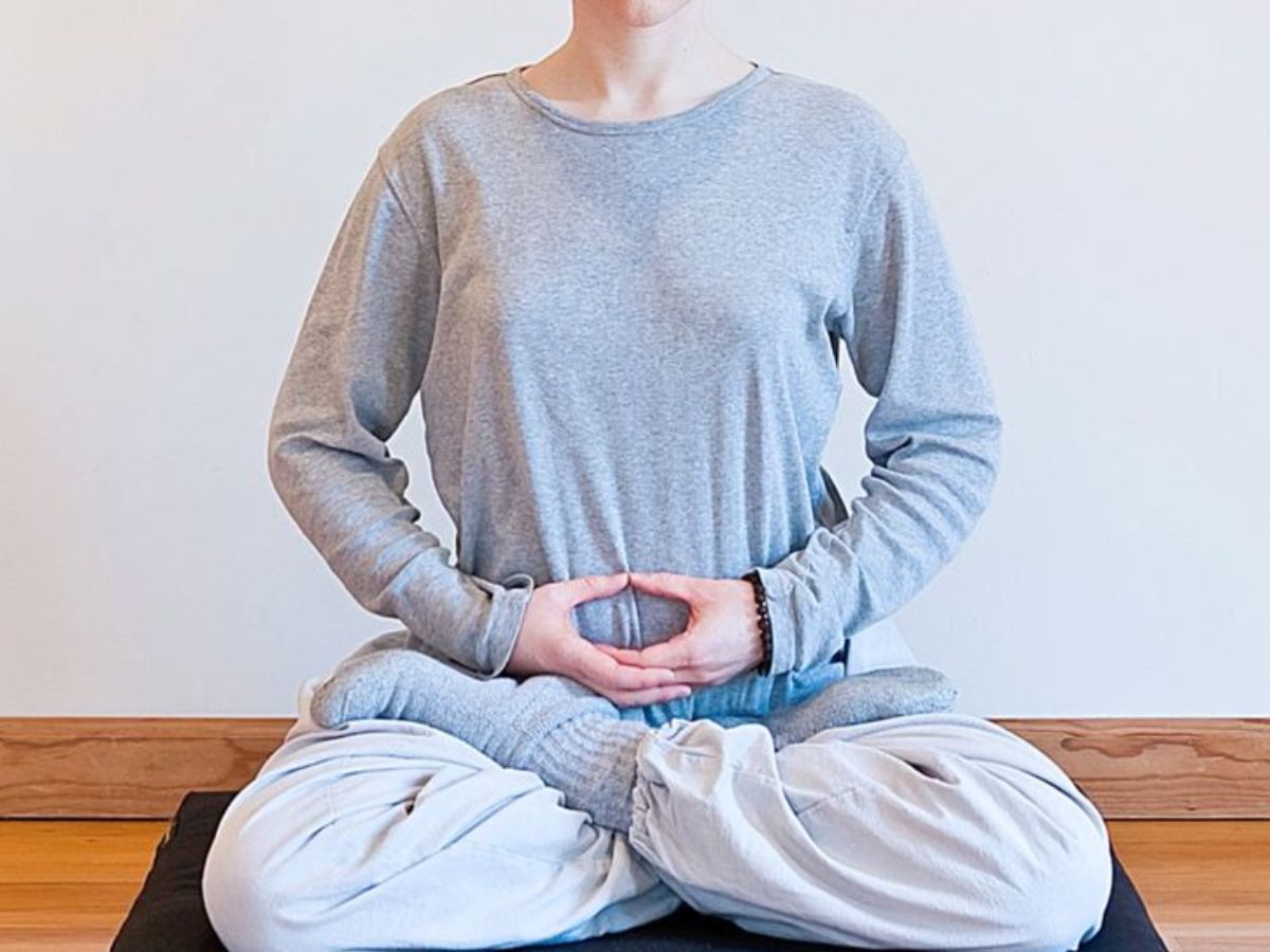 Easy Meditation Poses To Reduce Stress And Calm Your Body - Photo Gallery