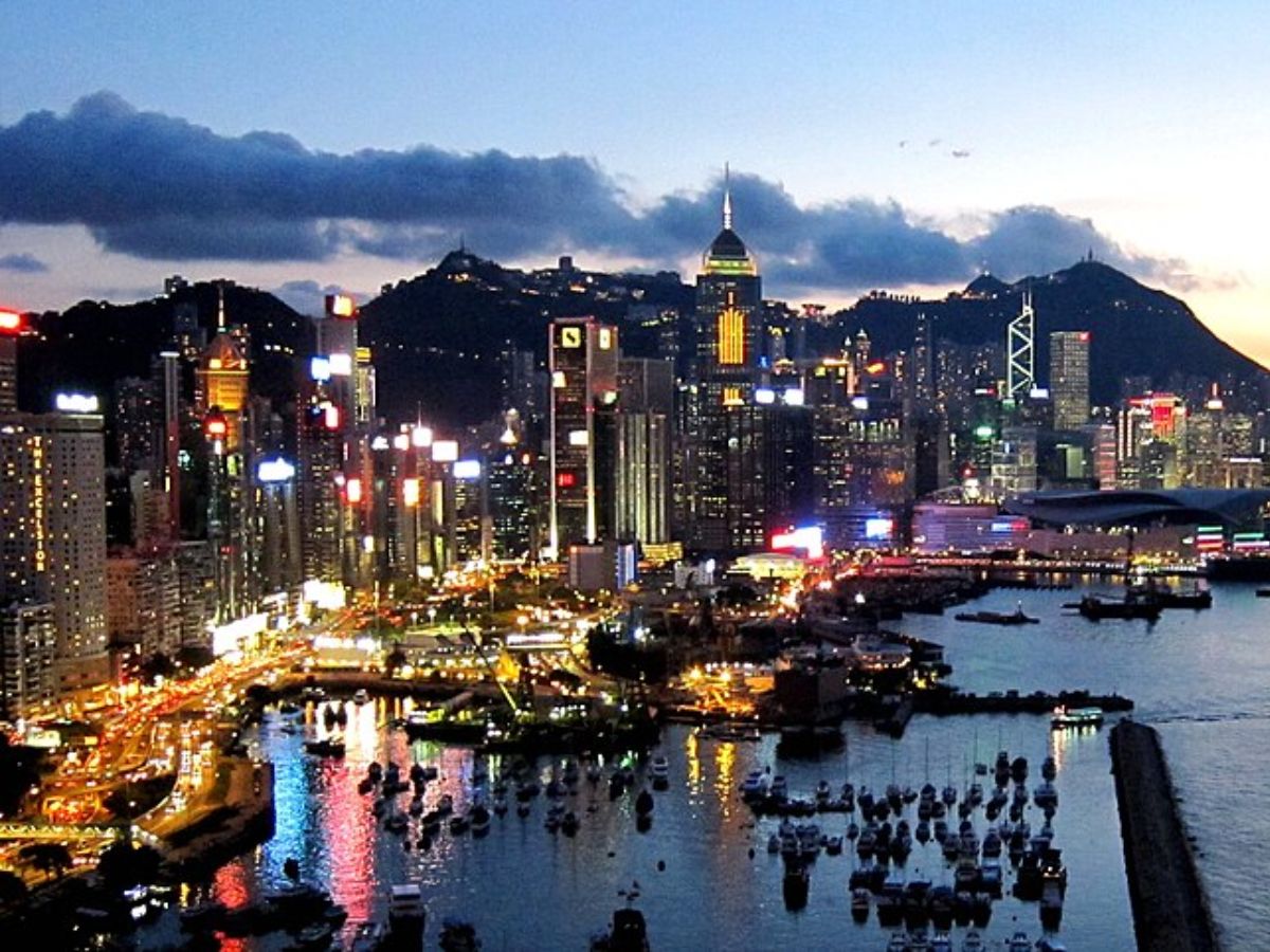 skyline-giants-top-7-cities-with-the-highest-number-of-skyscrapers Skyline Giants: Top 7 Cities With the Highest Number of Skyscrapers - Photo Gallery