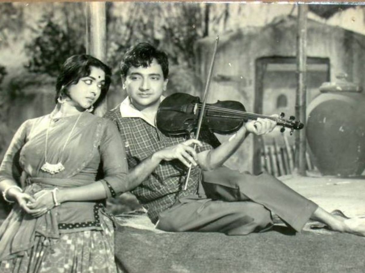legendary-actress-b-saroja-devi-dies-from-padma-bhushan-to-ntr-award-all-her-major-honours B Saroja Devi Dies: From Padma Bhushan to NTR Award, All Her Major Honours - Photo Gallery