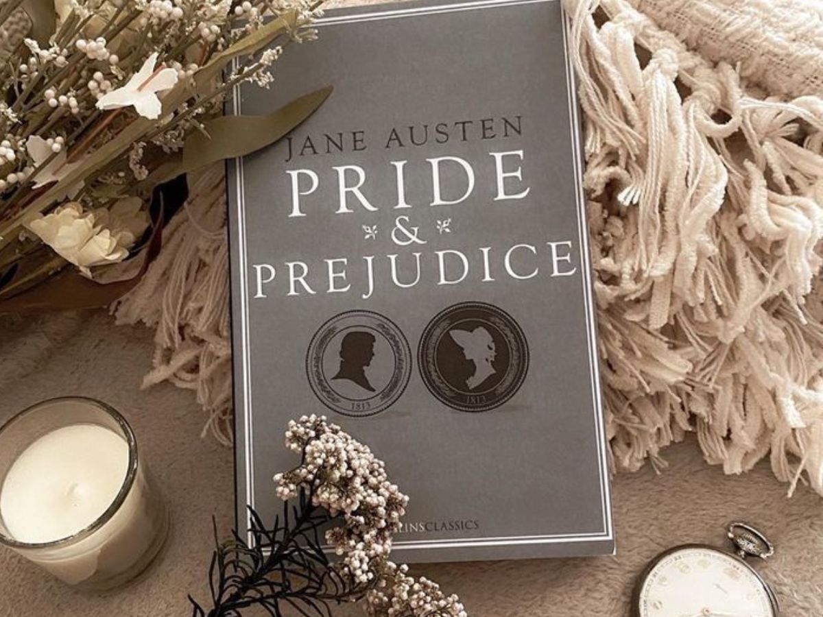 timeless-love-affairs-the-6-classic-historical-romances-every-book-lover-needs-in-pics Image Credit - Pinterest - Photo Gallery