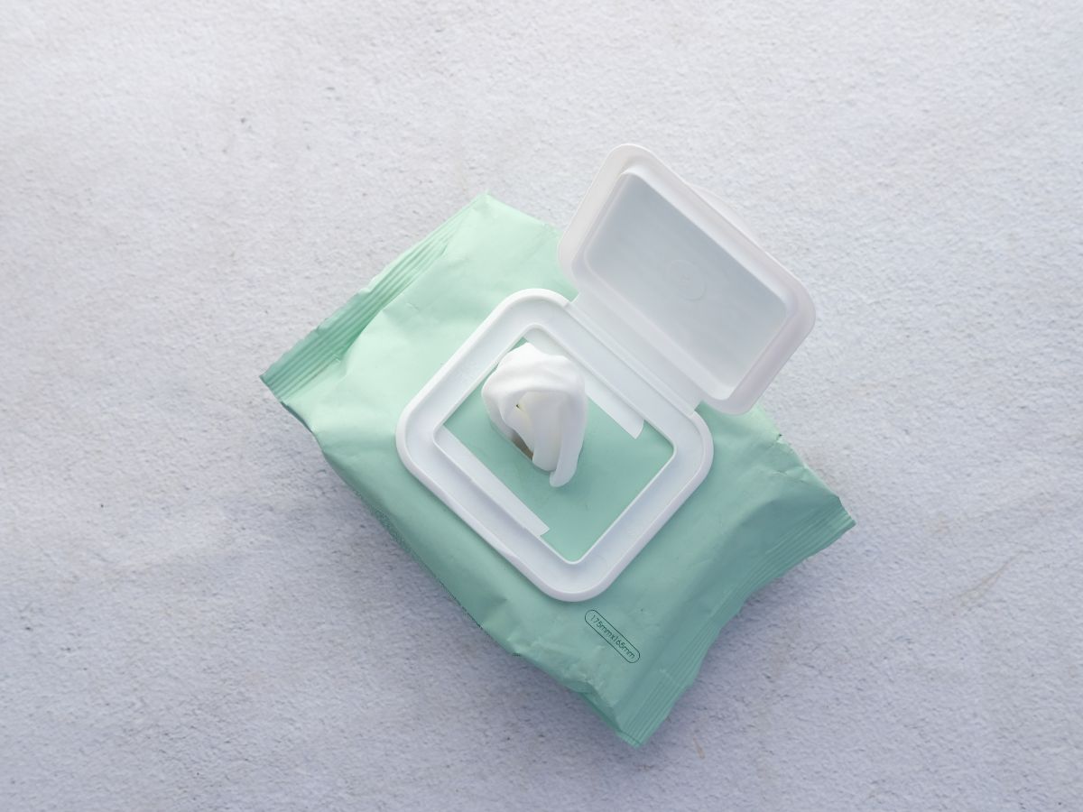 7 Monsoon Hygiene Essentials Every Office-Going Woman Must Carry - Photo Gallery