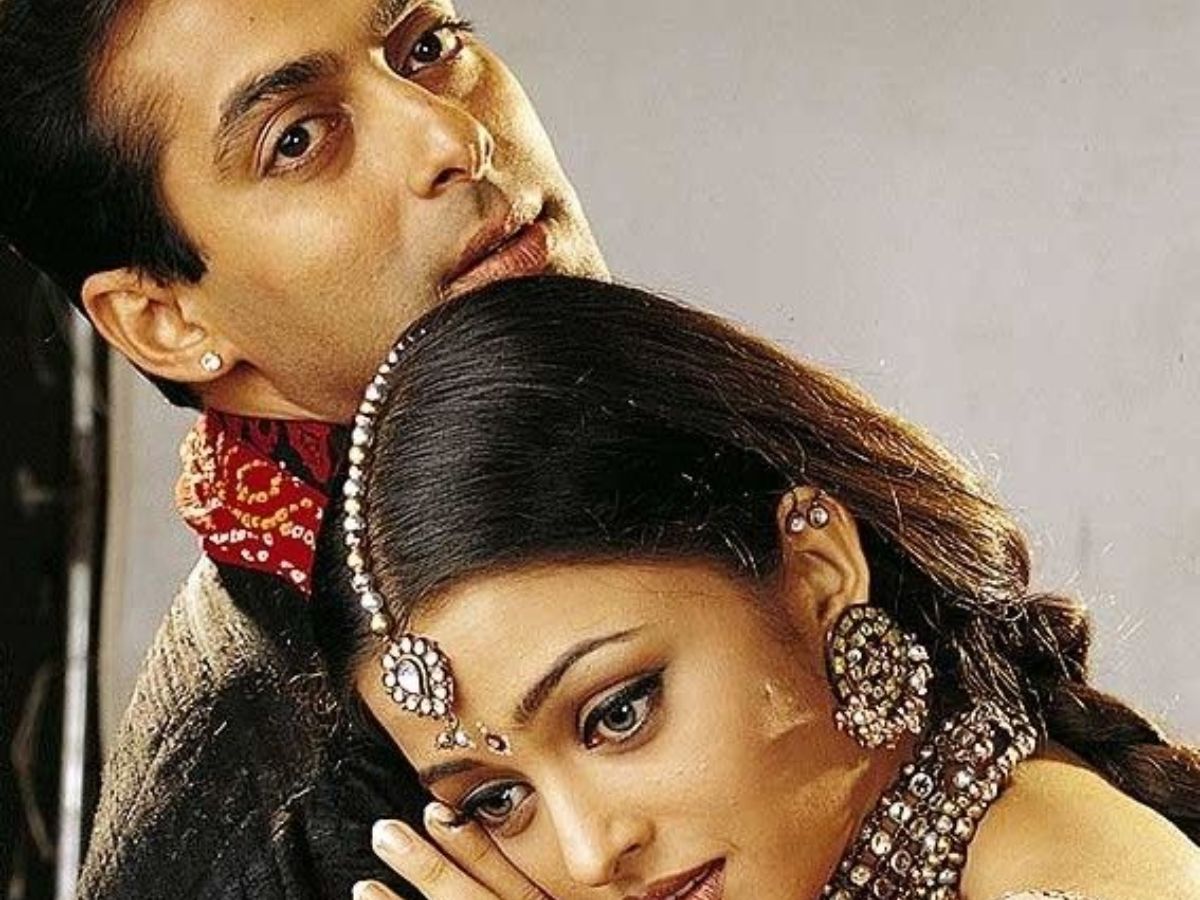 the-romance-that-almost-was-bollywoods-untold-love-stories-fake-or-real-lasting-impact-on-bollywood-romantic-legacy The Romance That Almost Was: Bollywood’s Untold Love Stories! Fake or Real - Photo Gallery