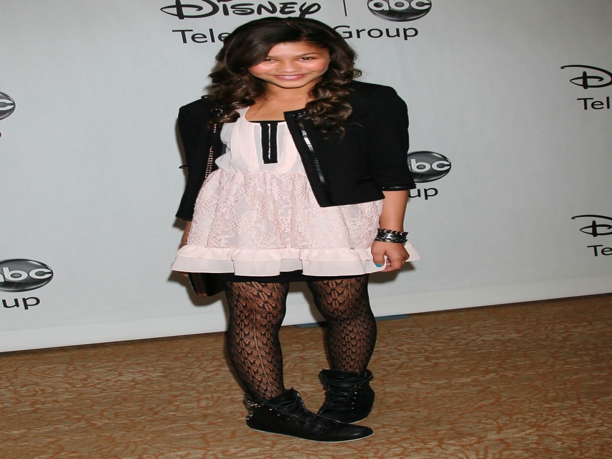 zendayas-daring-fashion-transformation-journeying-from-disney-star-to-fashion-icon Zendaya’s Daring Fashion Transformation: Journeying from Disney Star to Fashion Icon - Photo Gallery