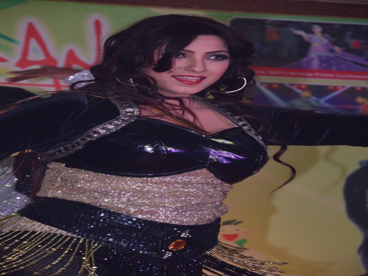 bhojpuri-actresses-the-rising-stars-who-outshine-bollywood-divas Bhojpuri Actresses: The Rising Stars Who Outshine Bollywood Divas - Photo Gallery