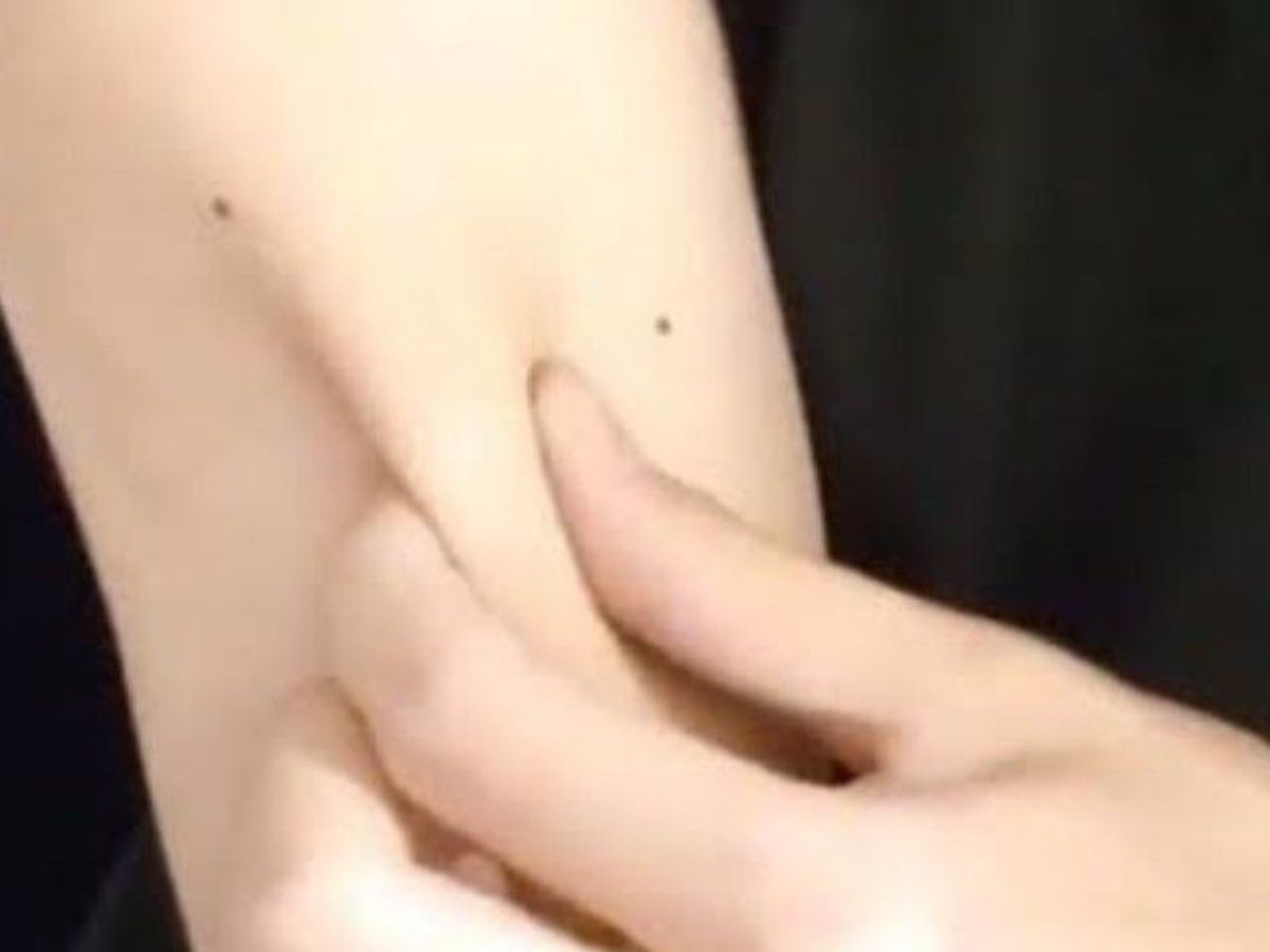 what-your-moles-say-about-you-exploring-the-hidden-meanings-of-beauty-marks-across-body What Your Moles Say About You? Exploring The Hidden Meanings Of Beauty Marks Across Body - Photo Gallery