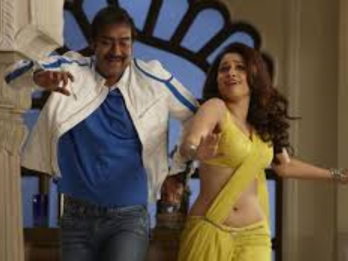 ajay-devgan-son-of-sardaar-2-dance-steps-made-it-to-the-meme-world-tap-to-see-more-of-his-awkward-dances Ajay Devgan Son of Sardaar 2 Dance Steps Made It To The Meme World; Tap To See More Of His Awkward Dances - Photo Gallery