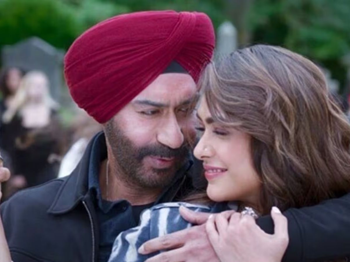ajay-devgan-son-of-sardaar-2-dance-steps-made-it-to-the-meme-world-tap-to-see-more-of-his-awkward-dances Ajay Devgan Son of Sardaar 2 Dance Steps Made It To The Meme World; Tap To See More Of His Awkward Dances - Photo Gallery