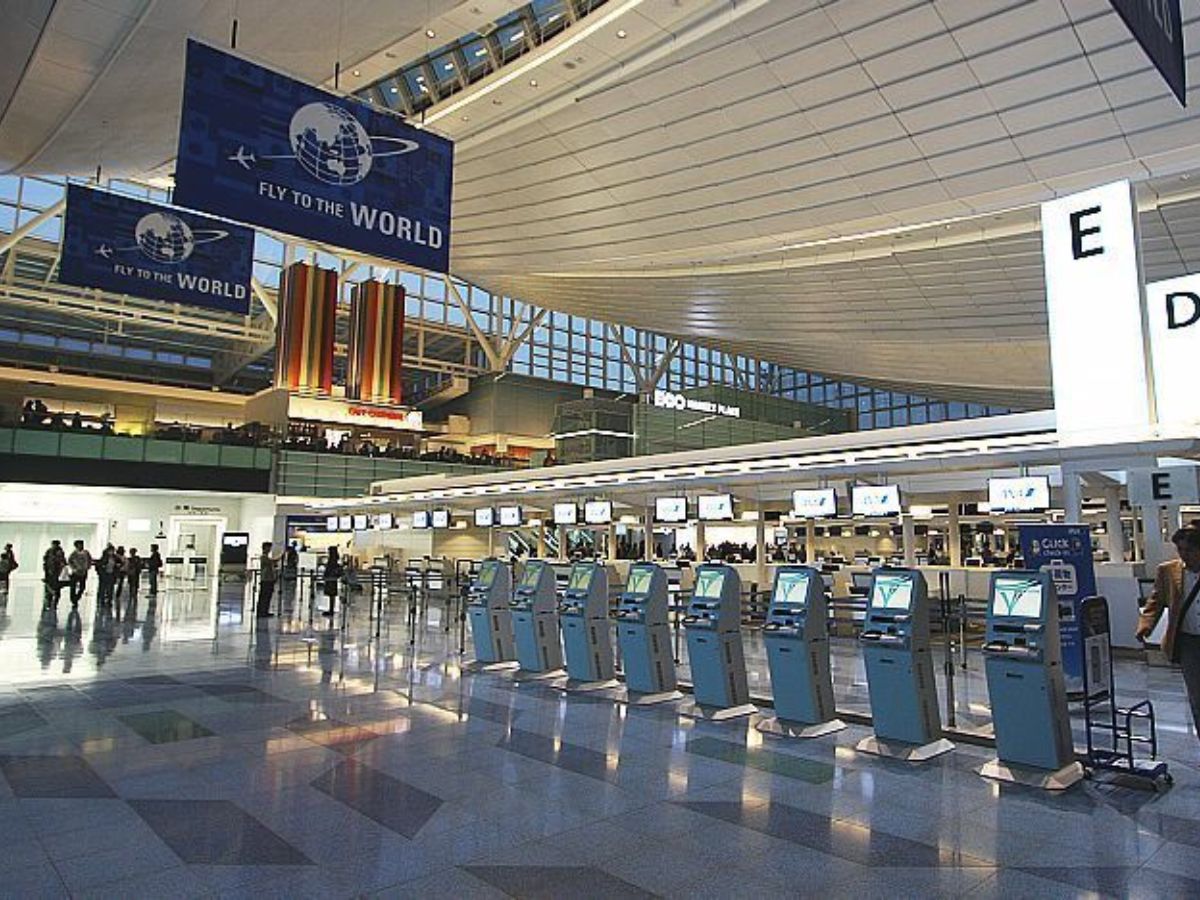 top-7-best-airports-for-dining-in-2025-global-hubs-serving-gourmet-meals-beyond-expectations Top 7 Best Airports for Dining in 2025: Global Hubs Serving Gourmet Meals Beyond Expectations - Photo Gallery