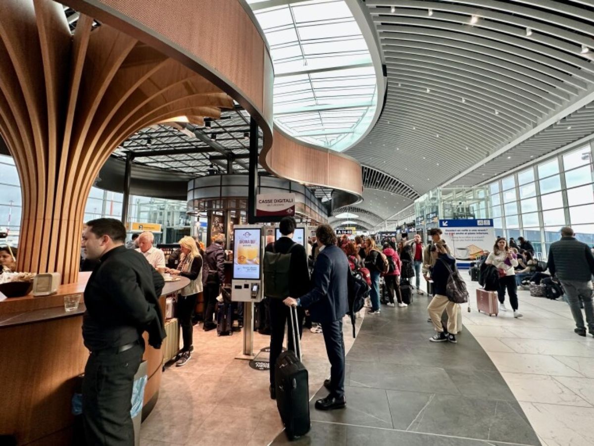 top-7-best-airports-for-dining-in-2025-global-hubs-serving-gourmet-meals-beyond-expectations Top 7 Best Airports for Dining in 2025: Global Hubs Serving Gourmet Meals Beyond Expectations - Photo Gallery