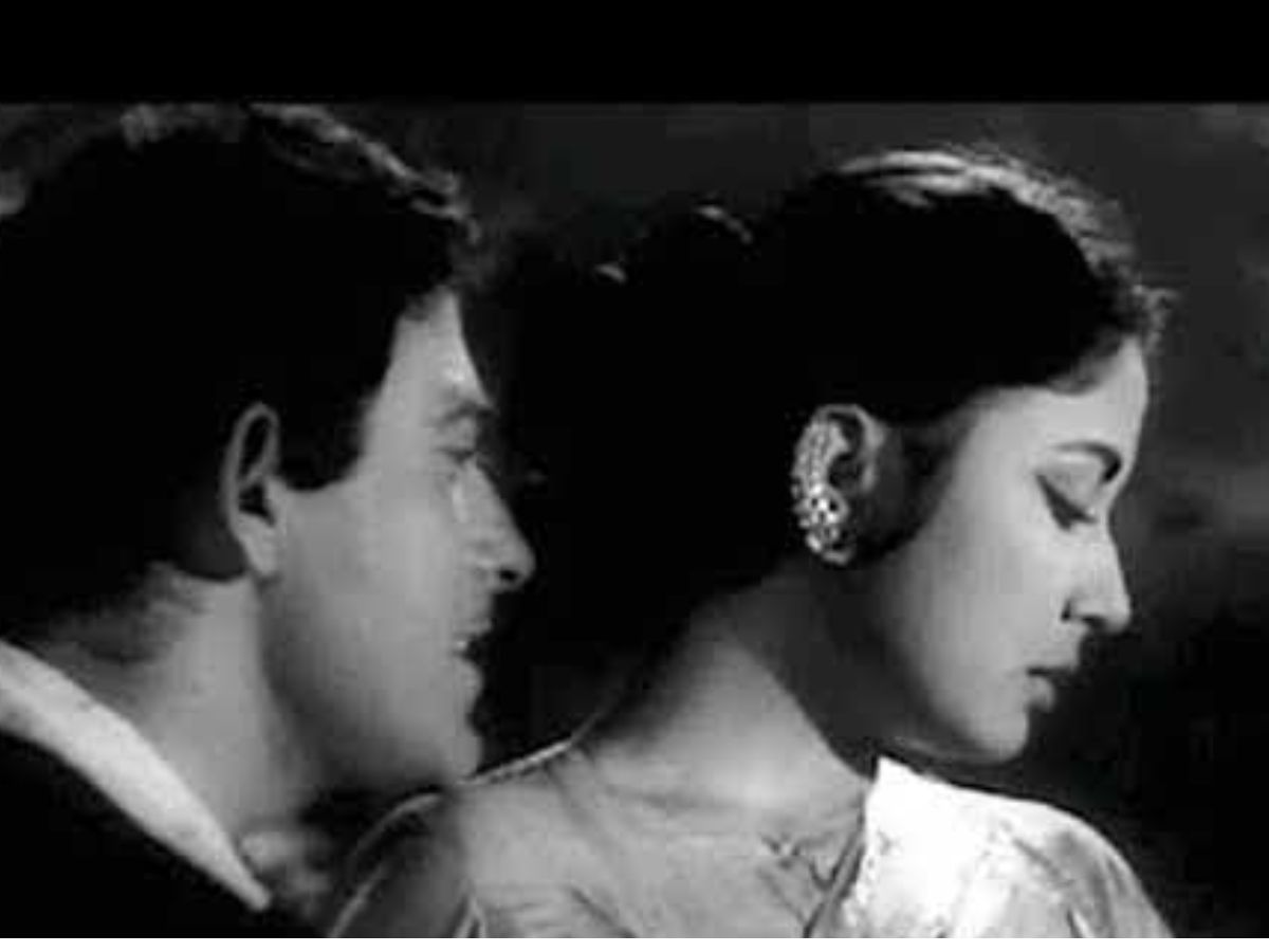 kishore-kumar-yeh-shaam-mastani-hear-why-this-evergreen-bollywood-song-remain-the-ultimate-romantic-classic Kishore Kumar’s ‘Yeh Shaam Mastani’: Hear Why This Evergreen Bollywood Song Remain’s The Ultimate Romantic Classic! - Photo Gallery