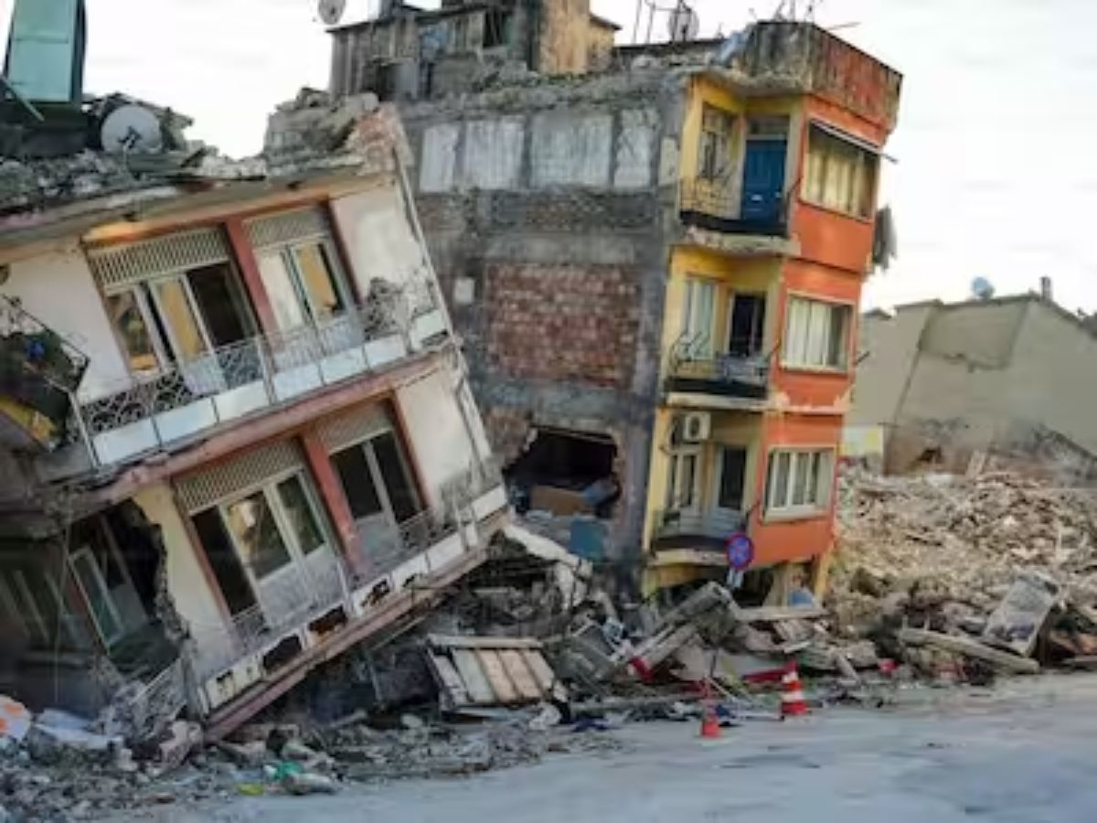 delhis-7-most-powerful-earthquakes-historic-shakes-that-rattled-the-capital-over-time Delhi’s 7 Most Powerful Earthquakes: Historic Shakes That Rattled the Capital Over Time - Photo Gallery