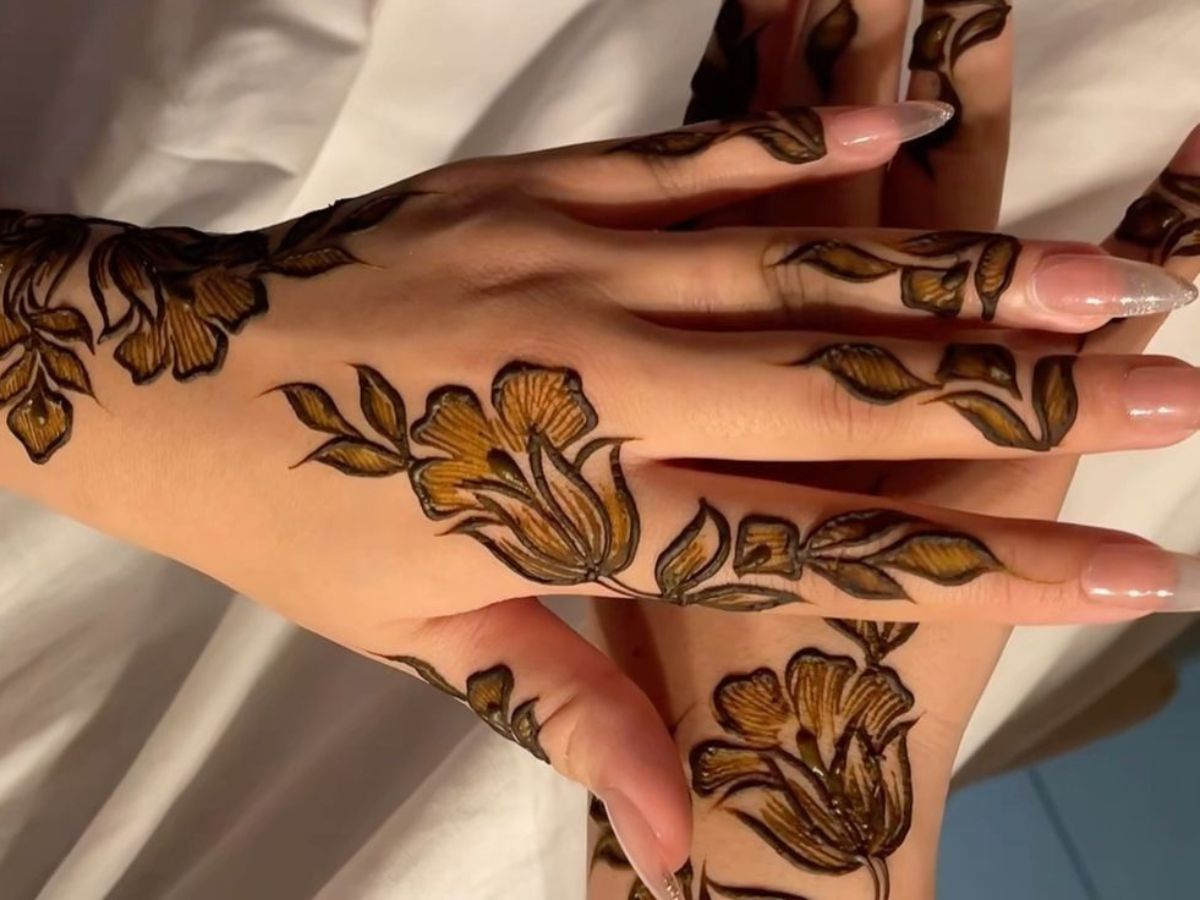 5-auspicious-sawan-mehndi-designs-for-unmarried-women-age-between-18-35 5 Auspicious Sawan Mehndi Designs For Unmarried Women - Photo Gallery