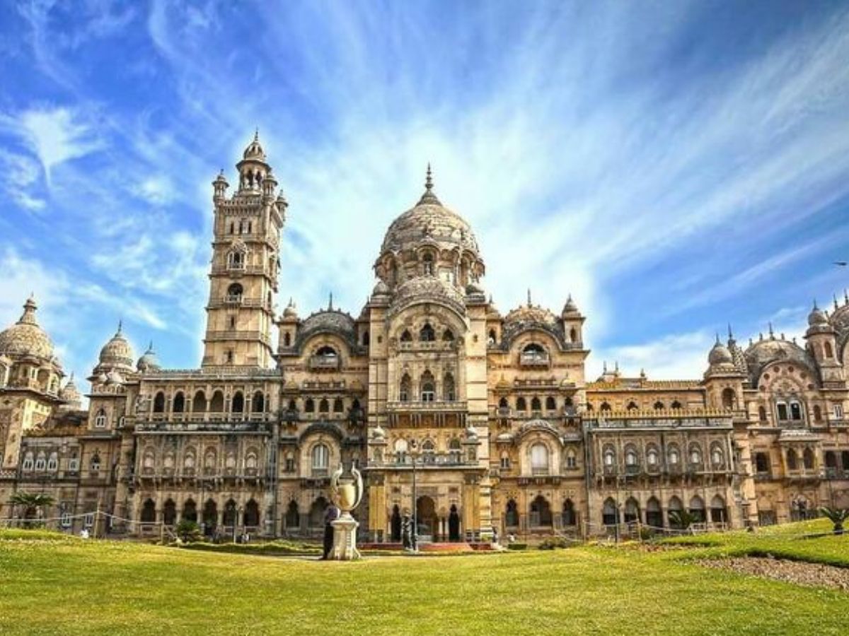 8-stunning-historical-monuments-in-india-where-you-can-stay-from-palaces-to-forts-and-where-history-meets-hospitality 8 Stunning Historical Monuments In India Where You Can Stay: From Palaces To Forts and Where History Meets Hospitality - Photo Gallery