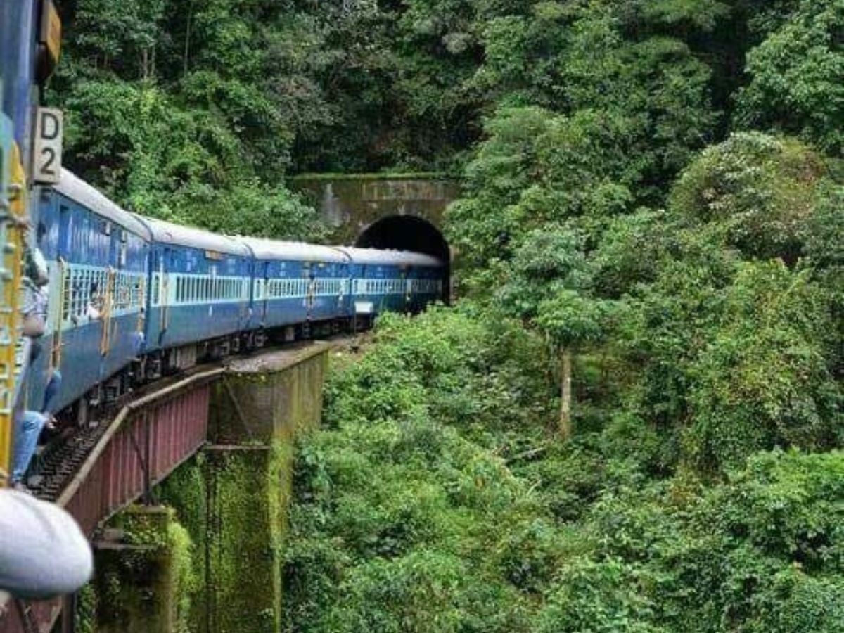 monsoon-magic-best-places-to-visit-in-south-india-during-the-rainy-season Pic credit Pinterest - Photo Gallery