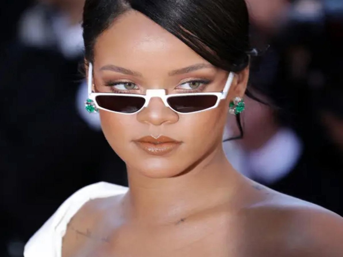 6 Popular Fashion Trends Ranked From “Go Away” To “Stay”. - Photo Gallery
