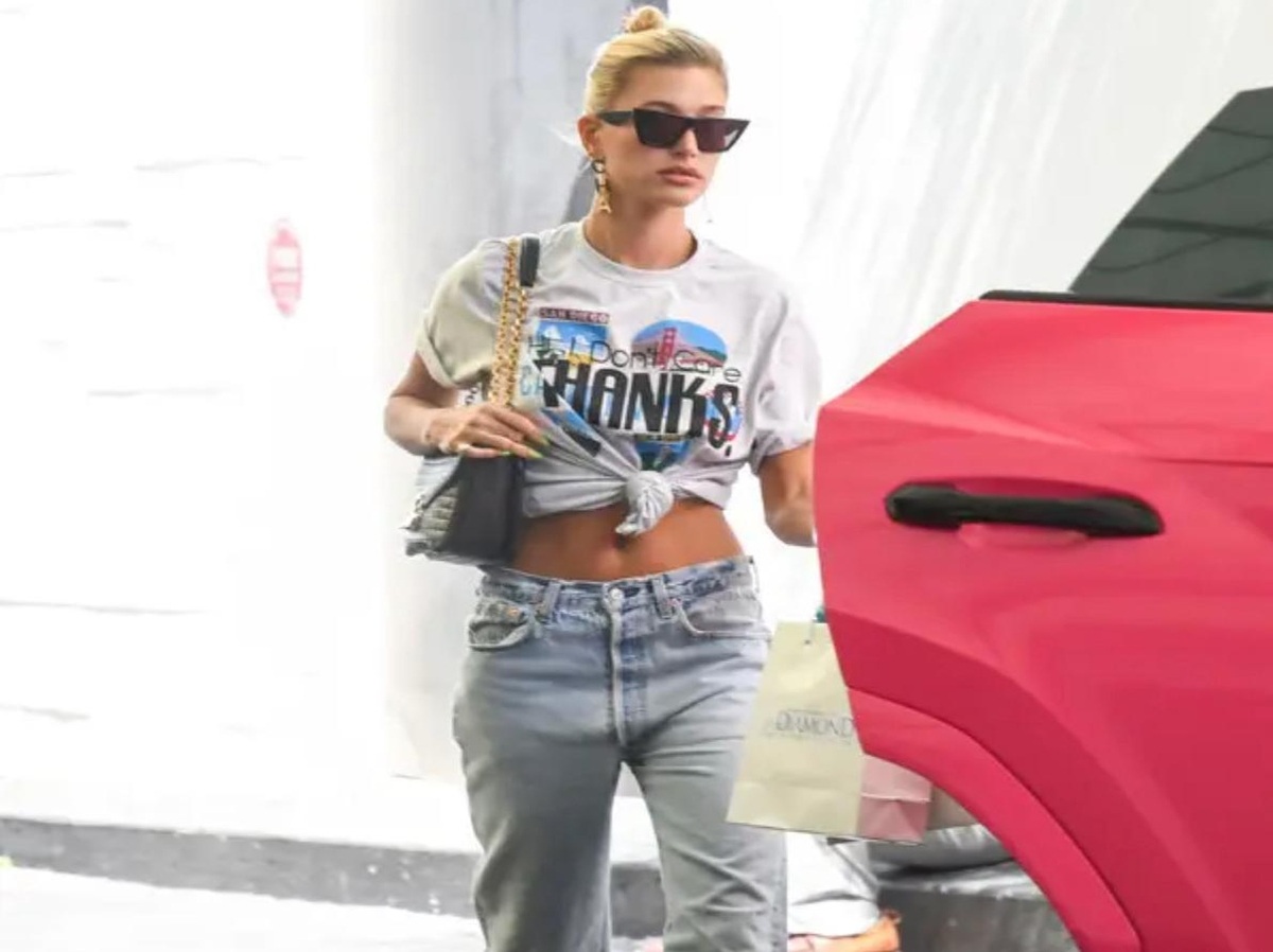 6 Popular Fashion Trends Ranked From “Go Away” To “Stay”. - Photo Gallery