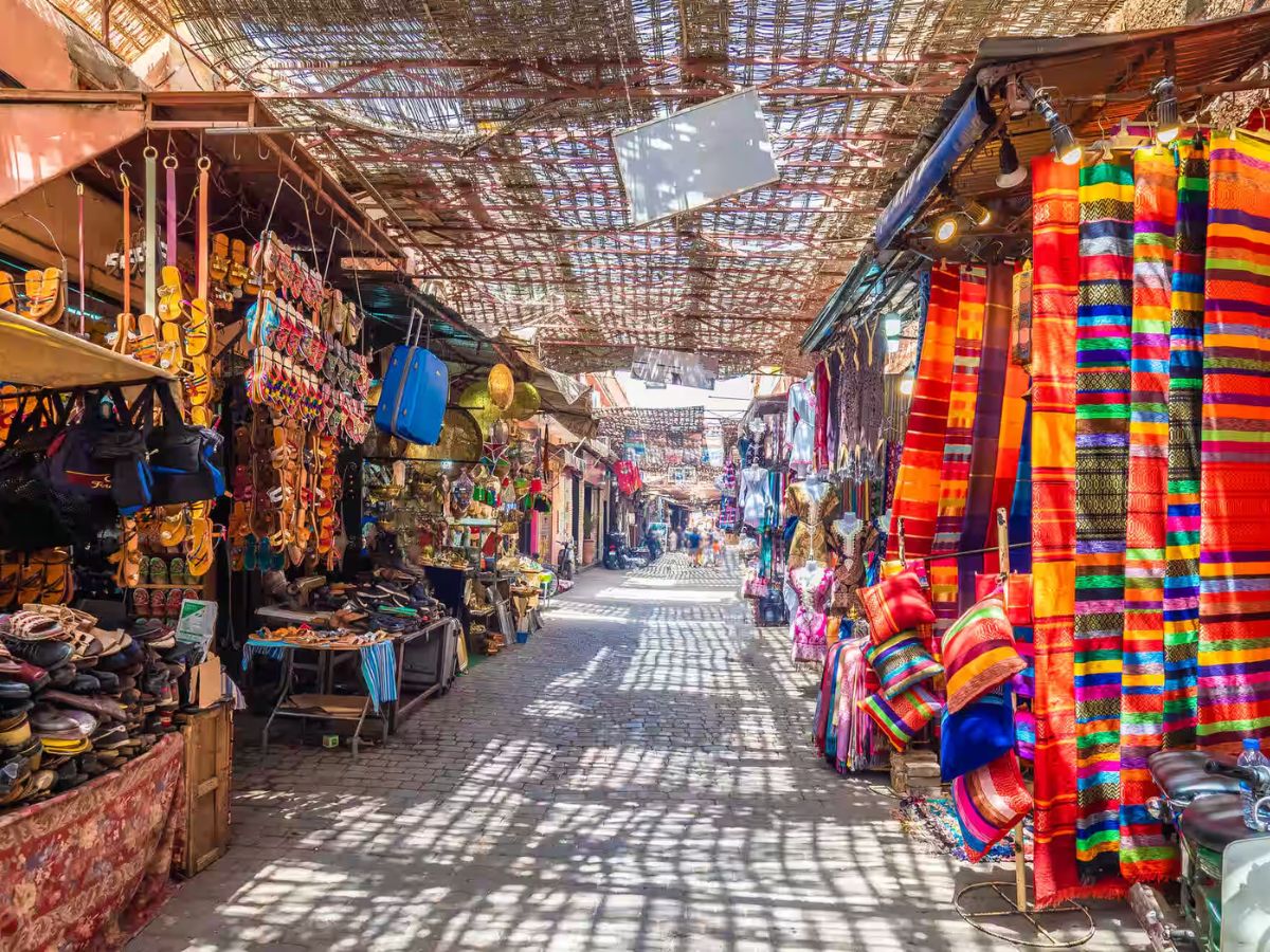 7-hidden-fashion-markets-in-india-youll-wish-you-knew-sooner 7 Hidden Fashion Markets In India You’ll Wish You Knew Sooner - Photo Gallery