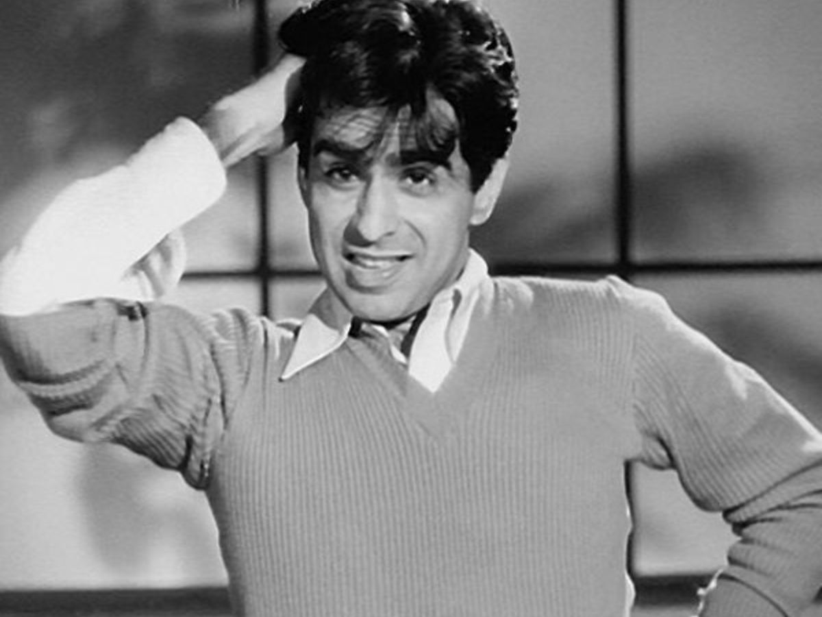 dilip-kumars-most-memorable-song-of-all-time-top-classic-songs-bollywood-will-never-forget Dilip Kumar’s Most Memorable Songs Of All Time - Photo Gallery