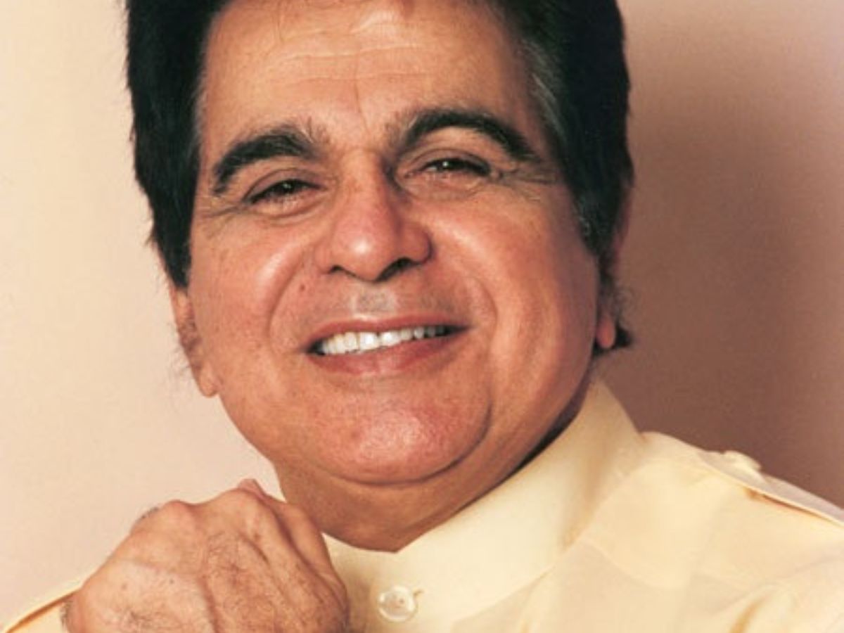 dilip-kumars-most-memorable-song-of-all-time-top-classic-songs-bollywood-will-never-forget Dilip Kumar’s Most Memorable Songs Of All Time - Photo Gallery