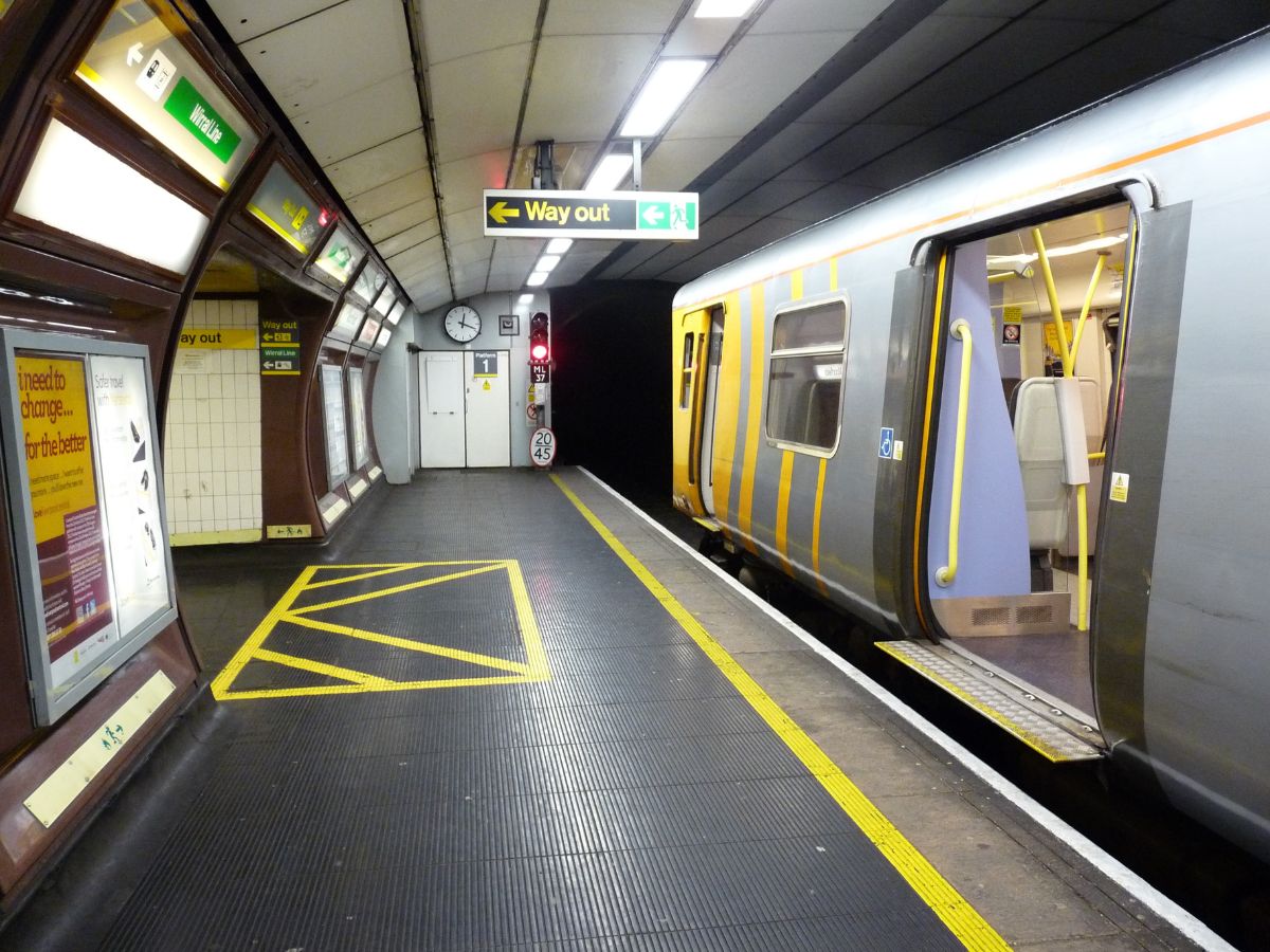 What Makes the Golden Line Metro Different From Others? - Photo Gallery