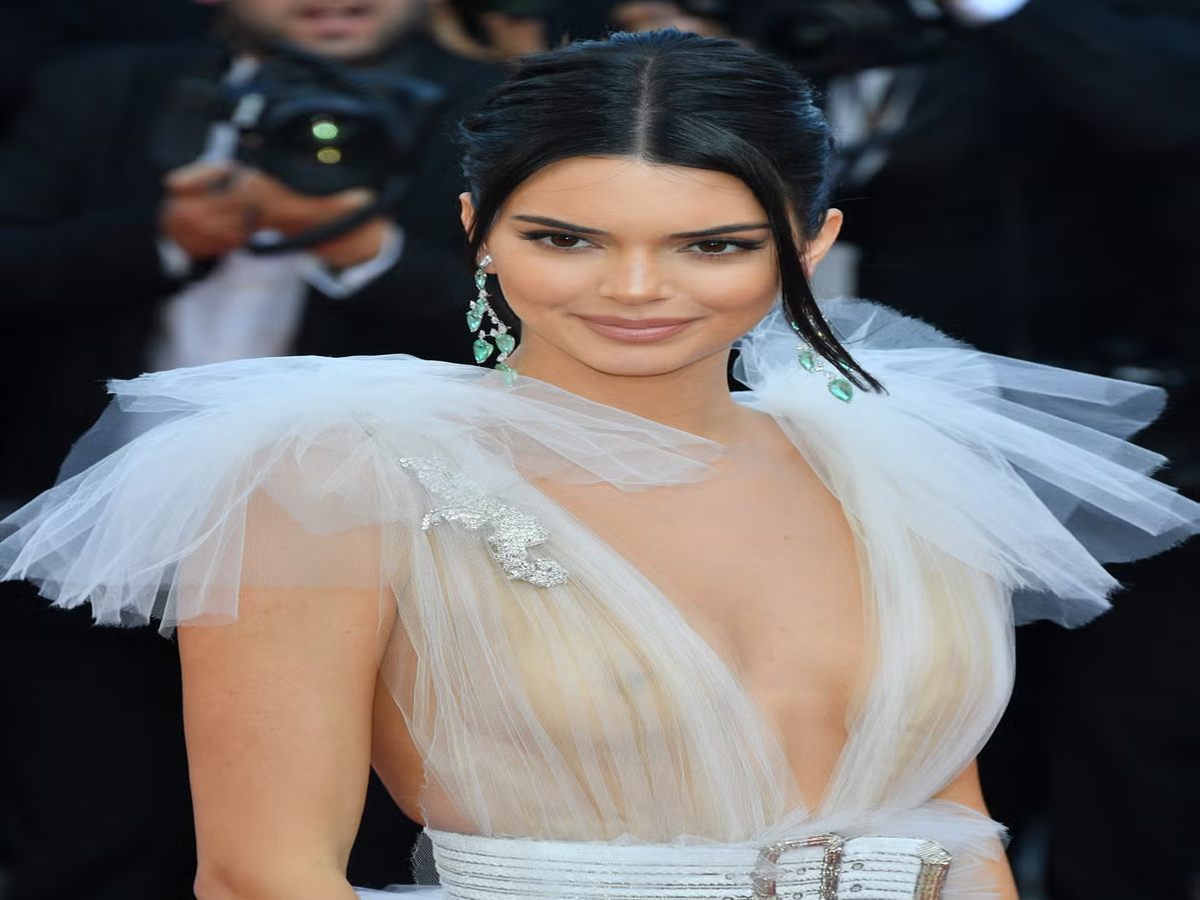 celebrity-wardrobe-malfunctions-when-stars-accidentally-revealed-too-much Celebrity Wardrobe Malfunctions: When Stars Accidentally Revealed Too Much - Photo Gallery