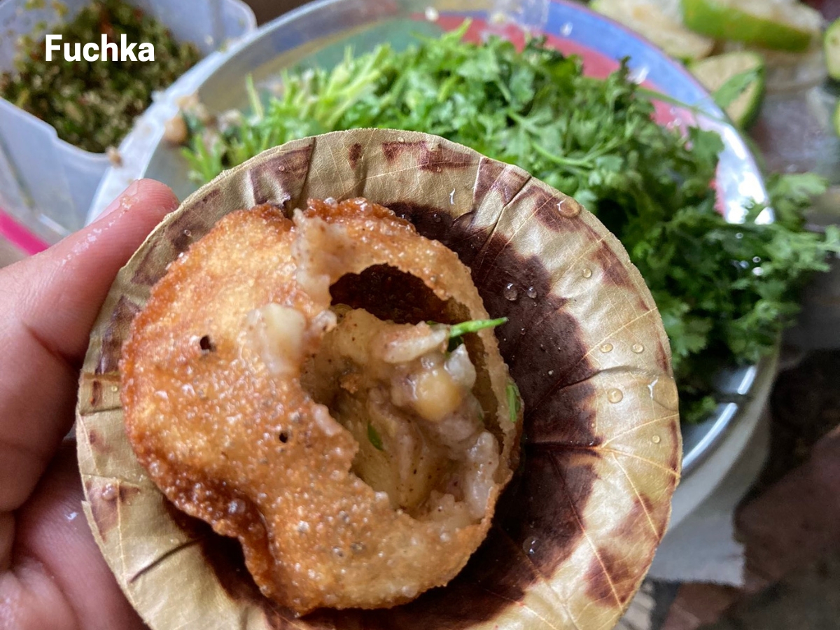 kolkata-food-trail-5-unique-street-eats Fuchka, The King of Street Eats - Photo Gallery