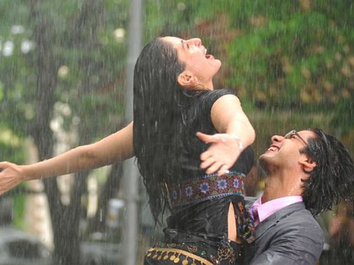 when-whether-got-wet-and-so-did-emotions-7-bollywood-movies-where-whether-played-the-main-character When Whether Got Wet And So Did Emotions: 7 Bollywood Movies Where Whether Played The Main Character - Photo Gallery