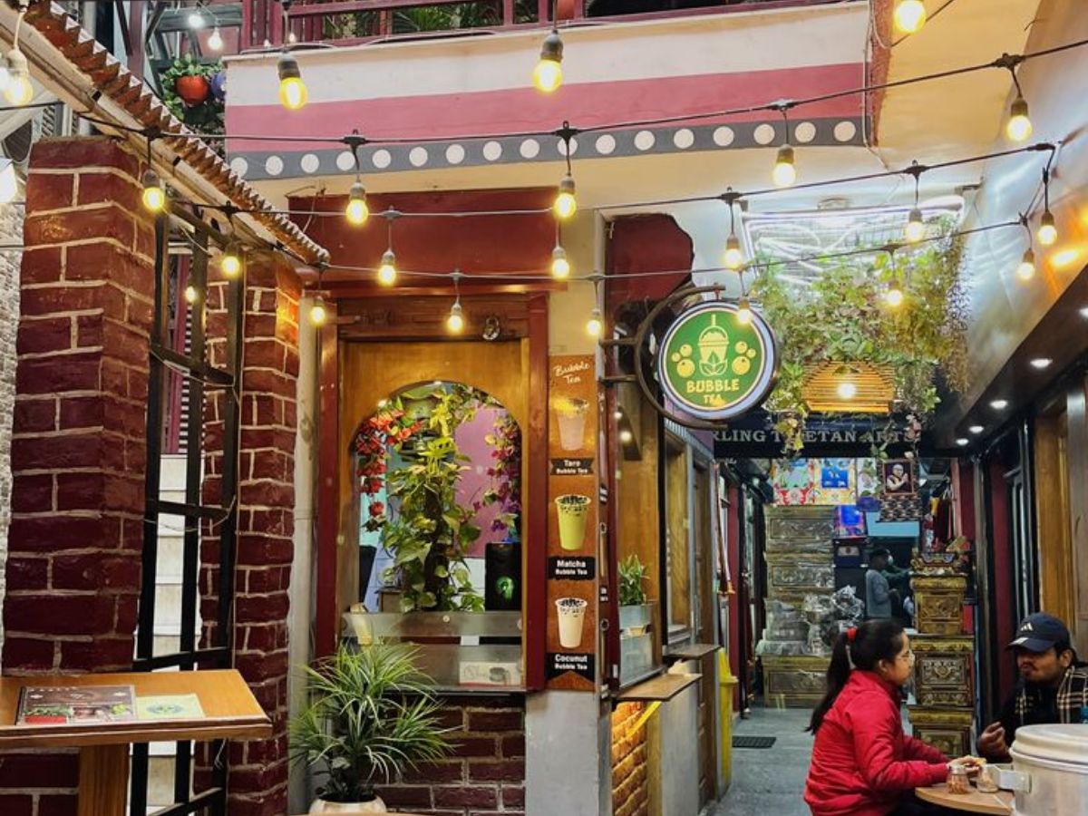 shopping-spots-in-delhi-that-arent-sarojini-but-still-slay Shopping Spots In Delhi That Aren’t Sarojini But Still Slay - Photo Gallery