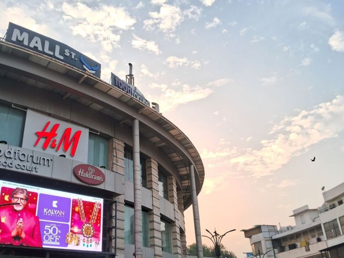shopping-spots-in-delhi-that-arent-sarojini-but-still-slay Shopping Spots In Delhi That Aren’t Sarojini But Still Slay - Photo Gallery