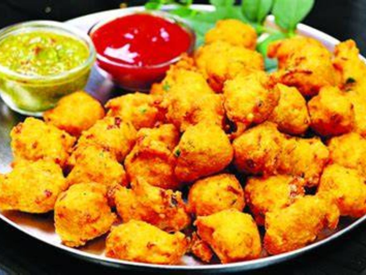 street-food-stories-must-try-local-dishes-across-up blogswiggy.com - Photo Gallery